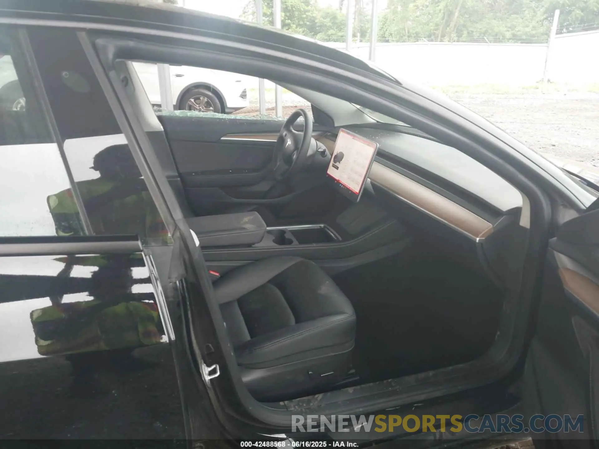 5 fotografías del automóvil dañado 5YJ3E1EAXPF678417 TESLA MODEL 3 2023