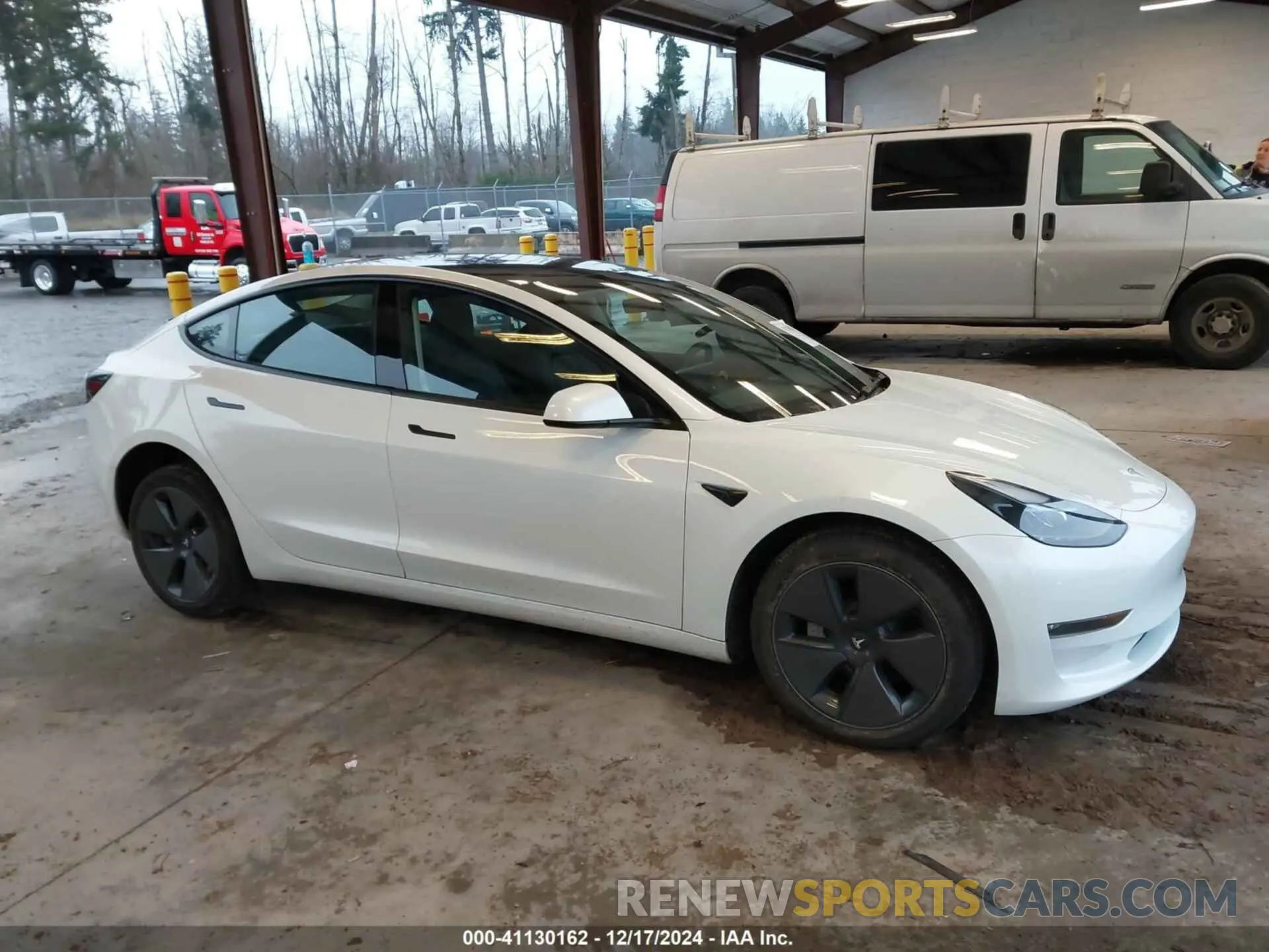 14 fotografías del automóvil dañado 5YJ3E1EB0PF604464 TESLA MODEL 3 2023