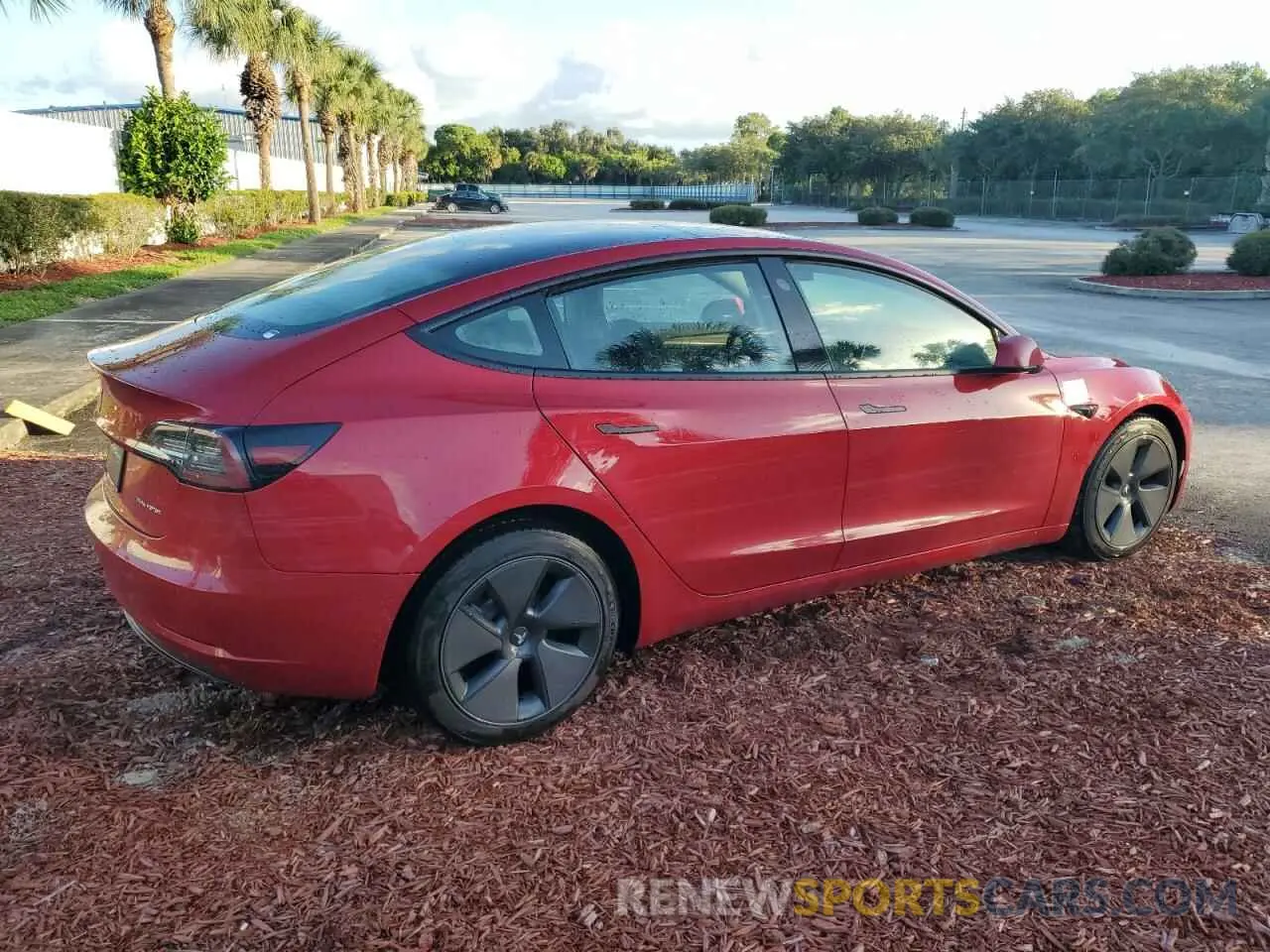 3 fotografías del automóvil dañado 5YJ3E1EB1PF386583 TESLA MODEL 3 2023