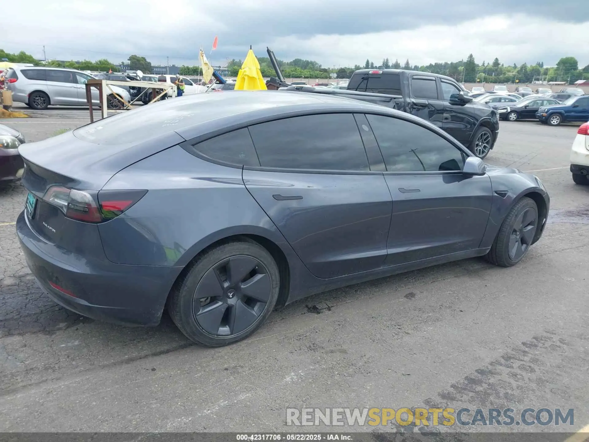 4 fotografías del automóvil dañado 5YJ3E1EB1PF391590 TESLA MODEL 3 2023