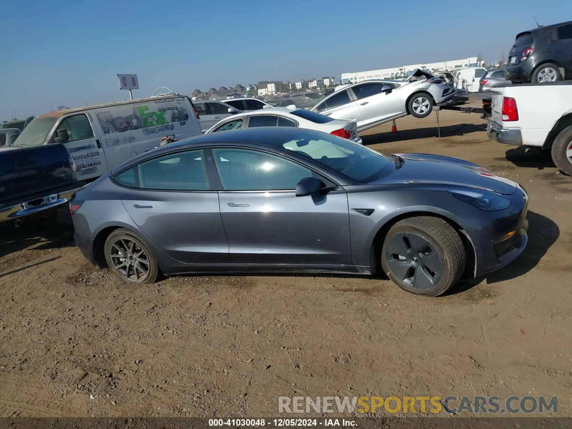 13 fotografías del automóvil dañado 5YJ3E1EB1PF661319 TESLA MODEL 3 2023