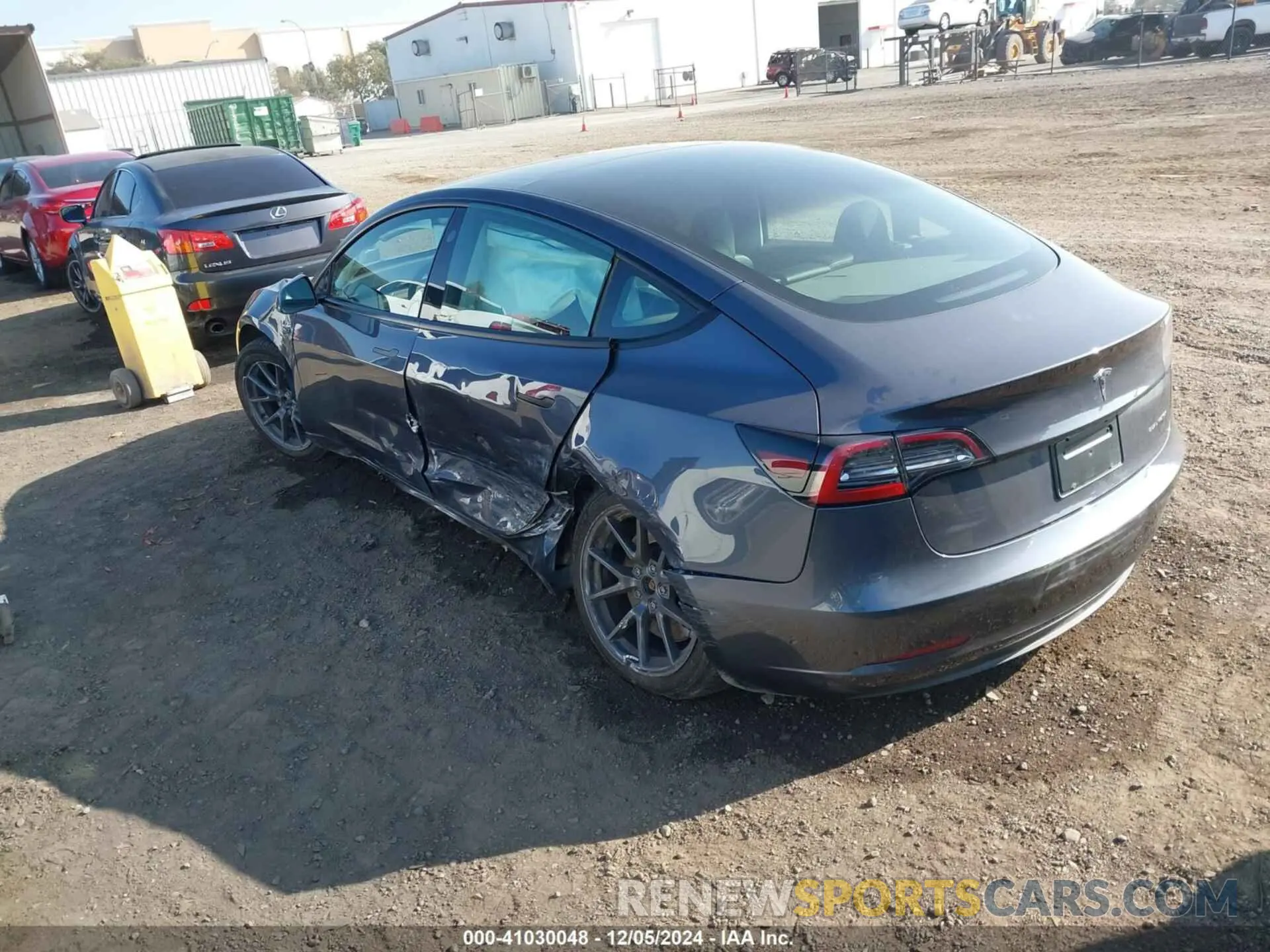 3 fotografías del automóvil dañado 5YJ3E1EB1PF661319 TESLA MODEL 3 2023