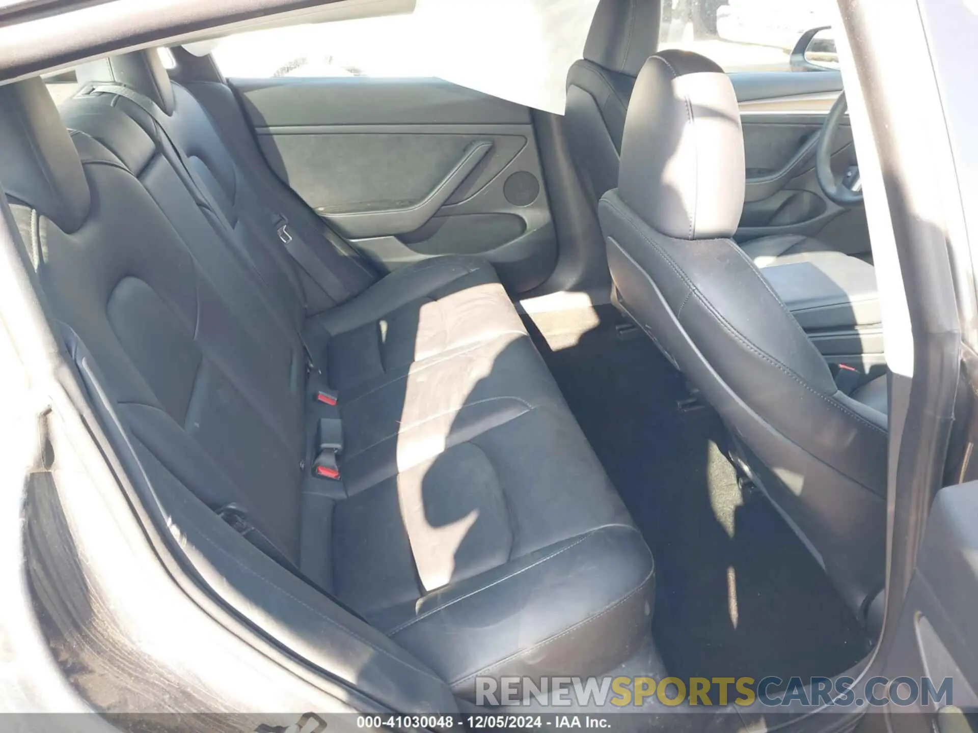 8 fotografías del automóvil dañado 5YJ3E1EB1PF661319 TESLA MODEL 3 2023