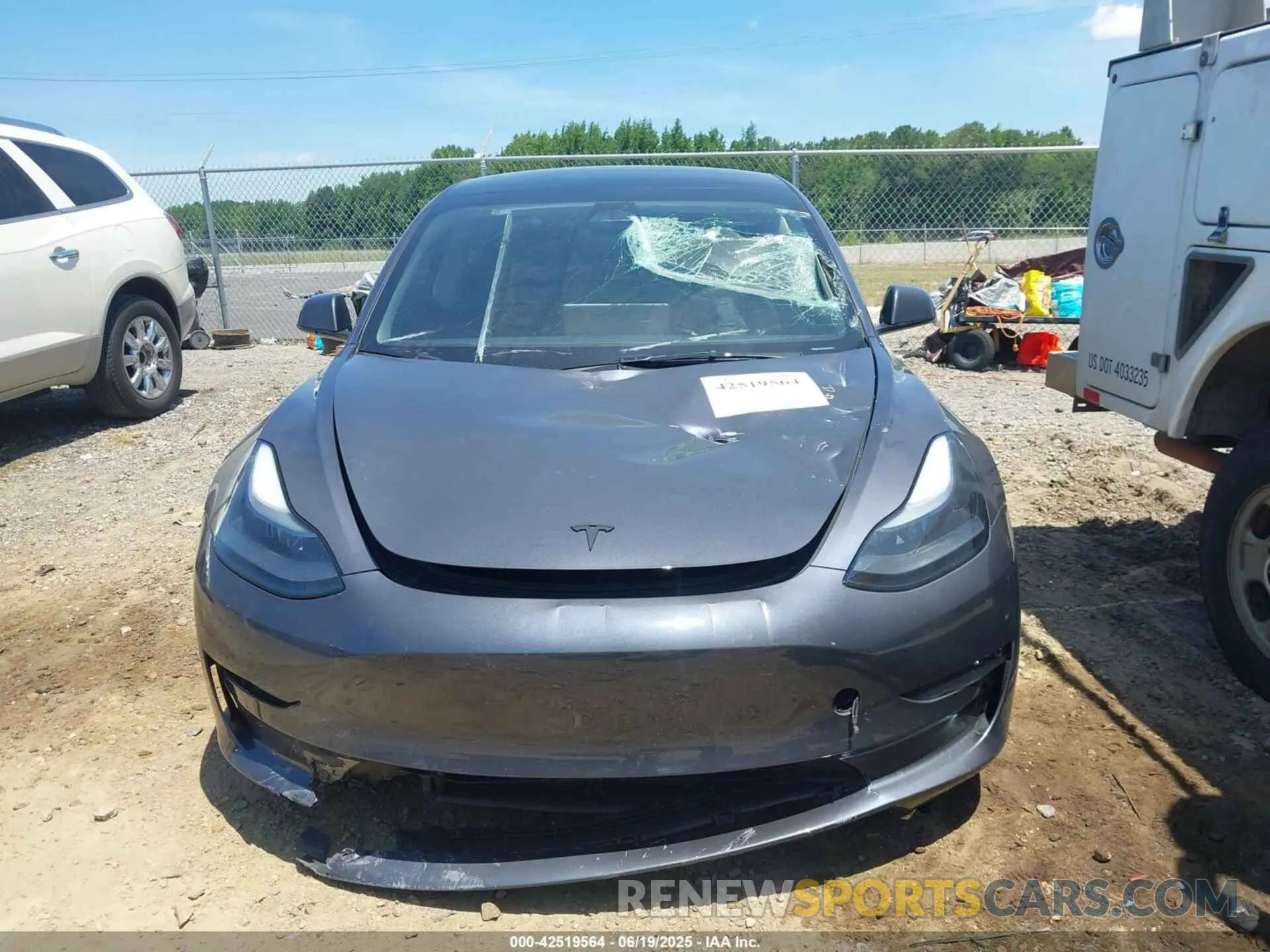 11 fotografías del automóvil dañado 5YJ3E1EB1PF663054 TESLA MODEL 3 2023