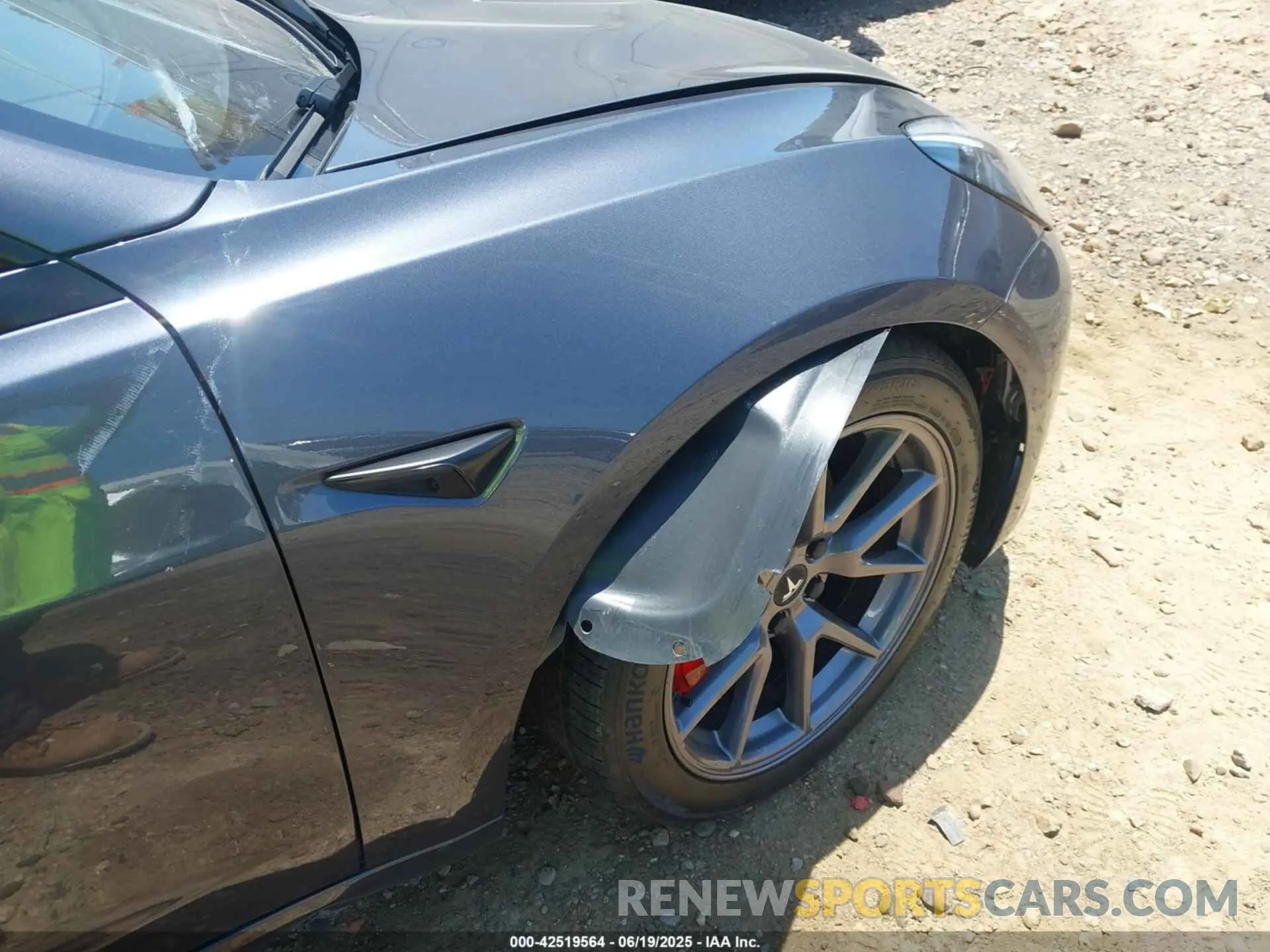 22 fotografías del automóvil dañado 5YJ3E1EB1PF663054 TESLA MODEL 3 2023