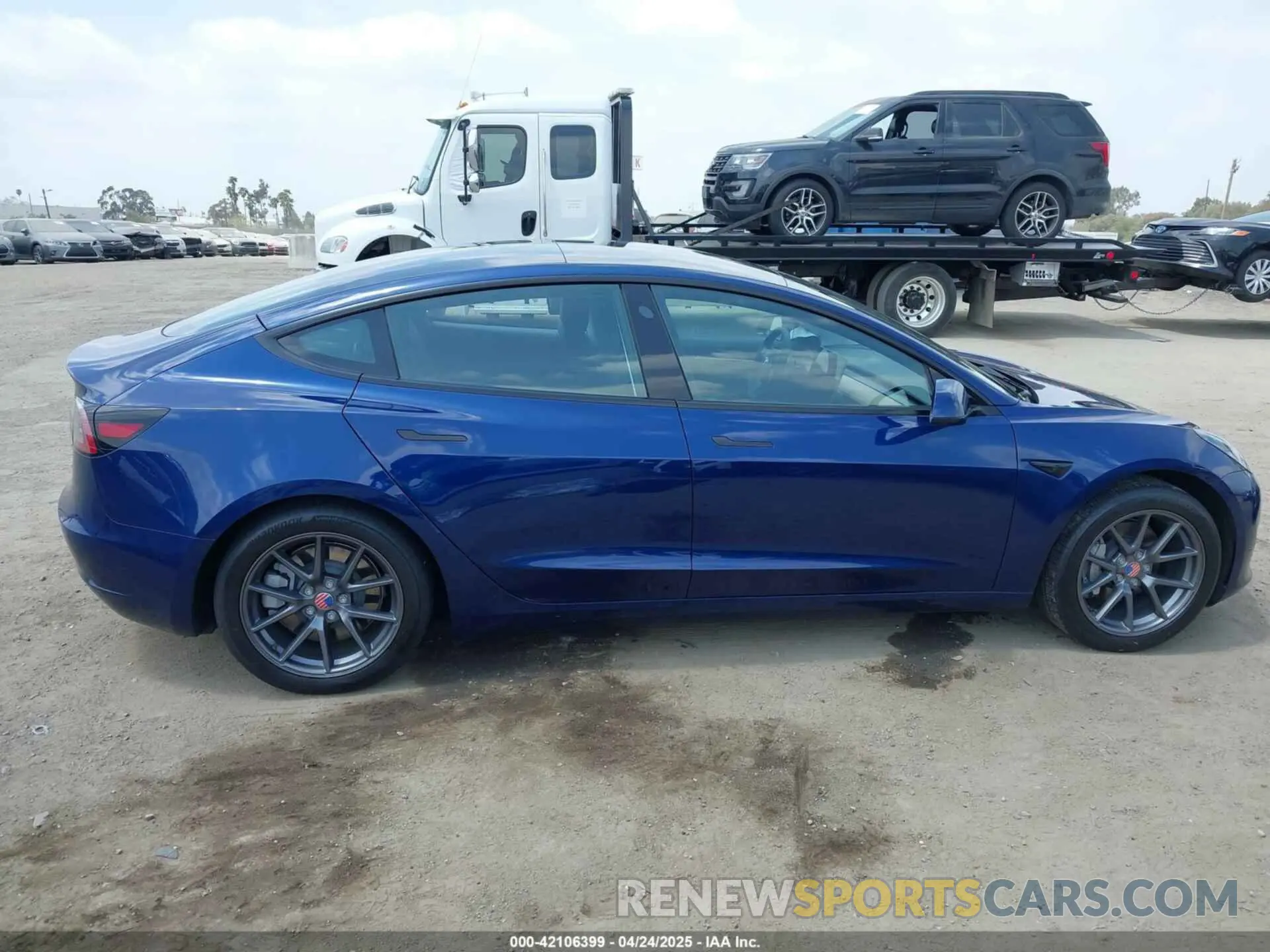 13 fotografías del automóvil dañado 5YJ3E1EB1PF667685 TESLA MODEL 3 2023