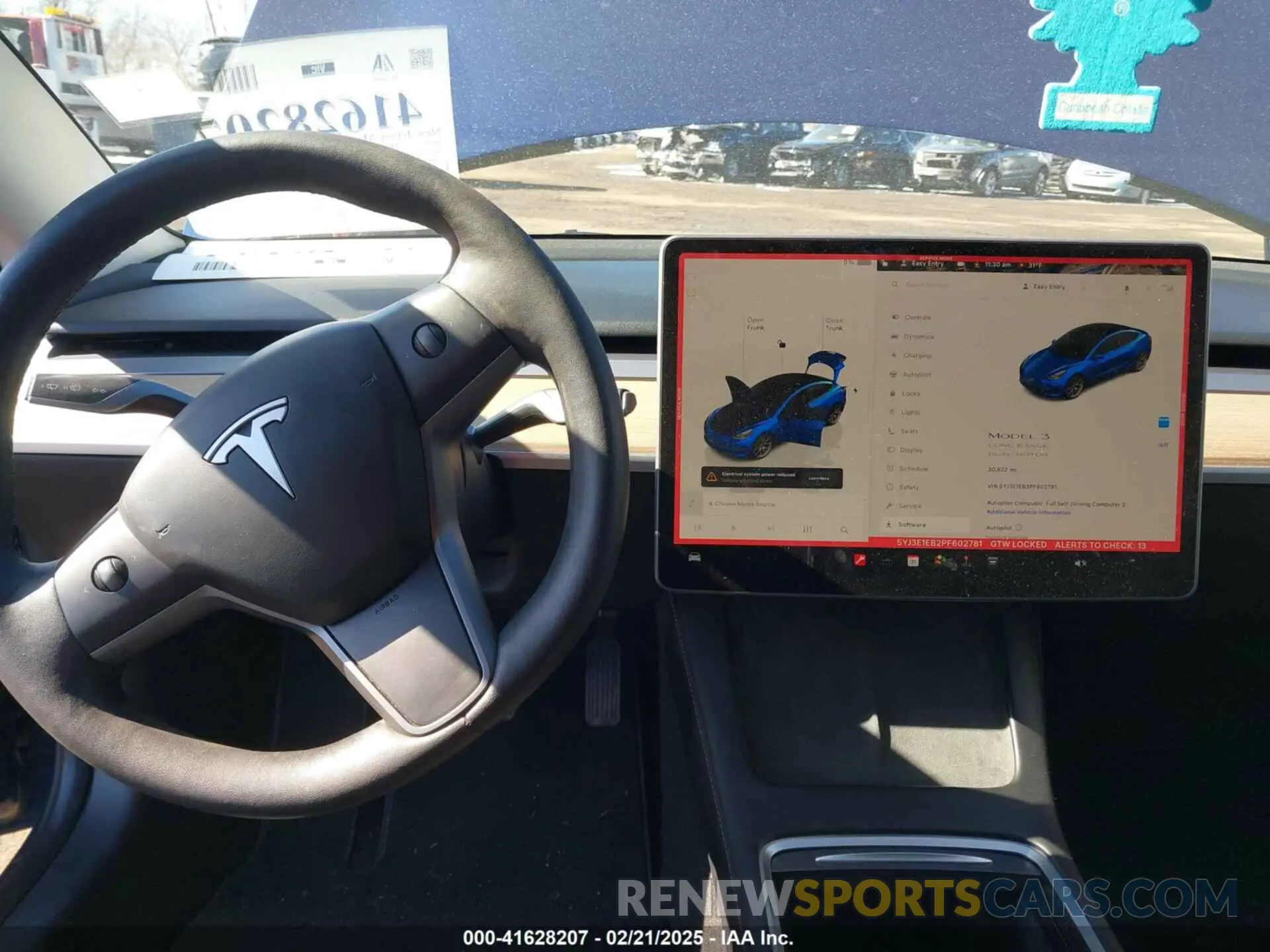 18 fotografías del automóvil dañado 5YJ3E1EB2PF602781 TESLA MODEL 3 2023