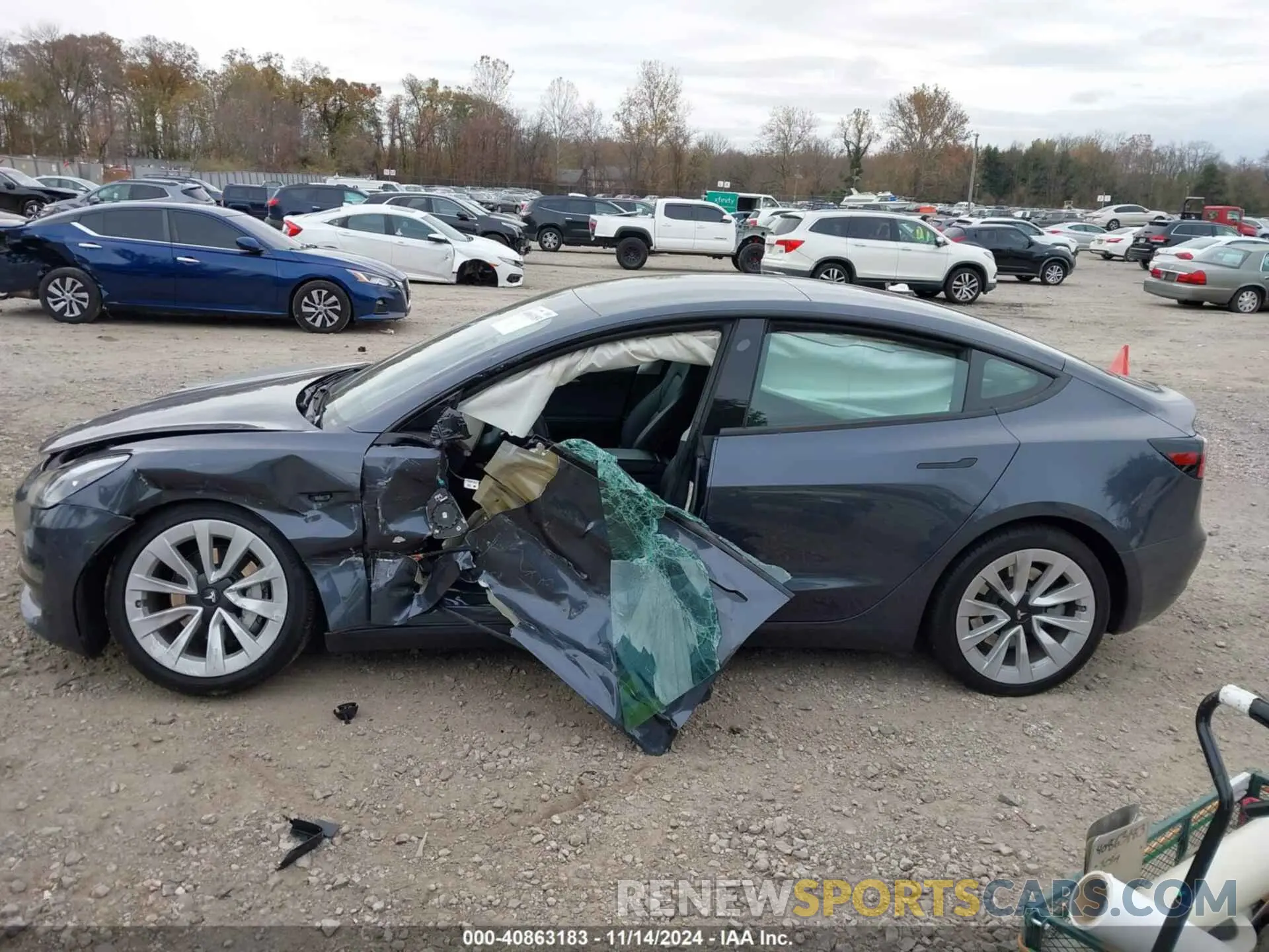 14 fotografías del automóvil dañado 5YJ3E1EB2PF686312 TESLA MODEL 3 2023