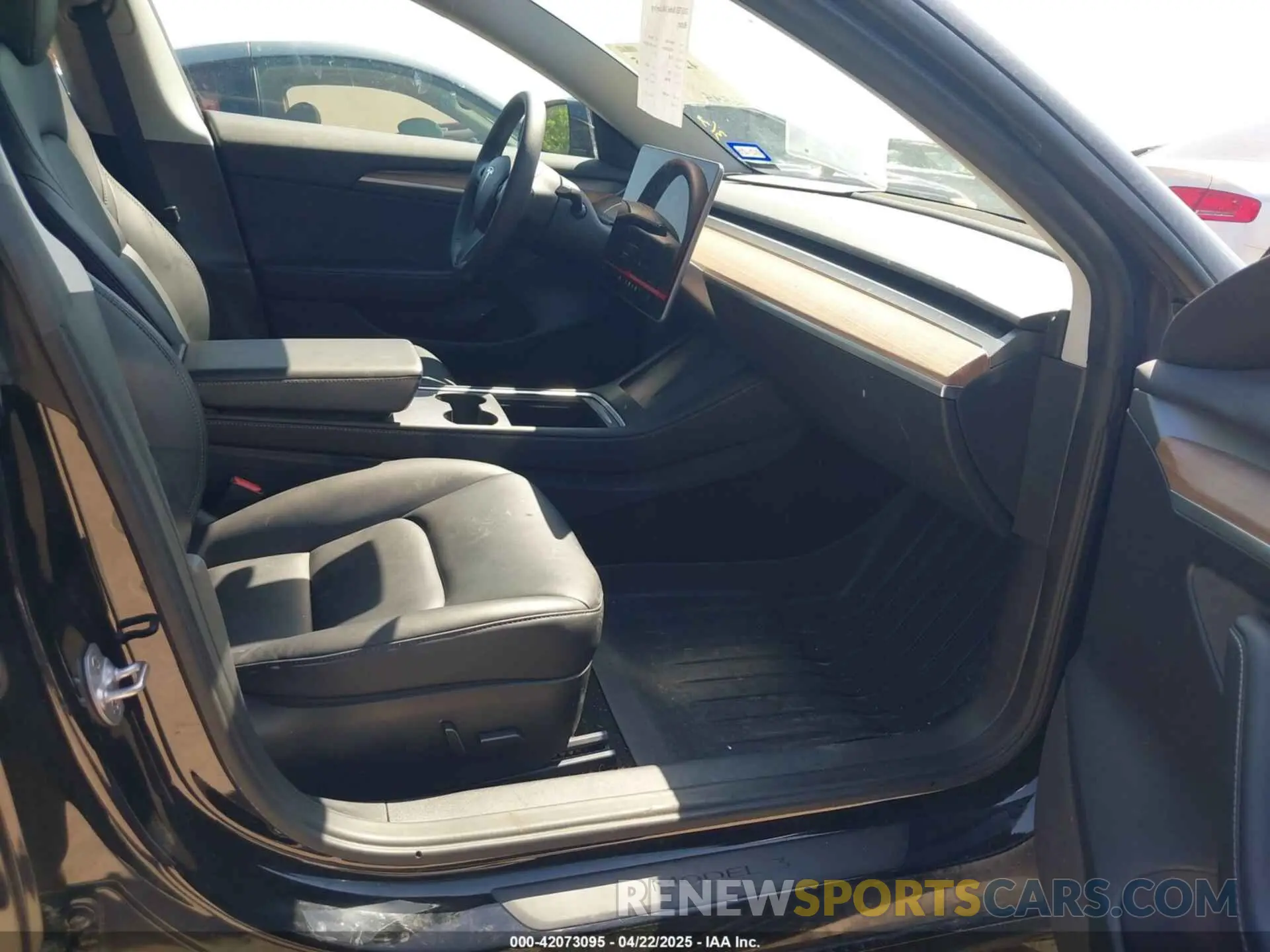 5 fotografías del automóvil dañado 5YJ3E1EB2PF688173 TESLA MODEL 3 2023