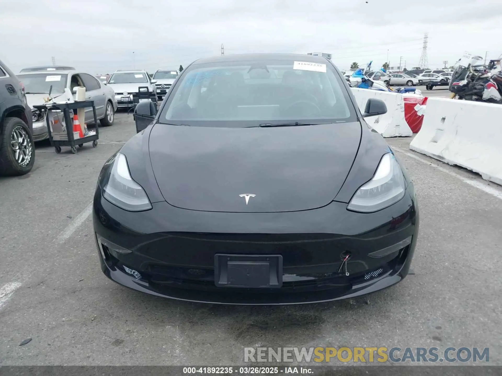 12 fotografías del automóvil dañado 5YJ3E1EB3PF390540 TESLA MODEL 3 2023