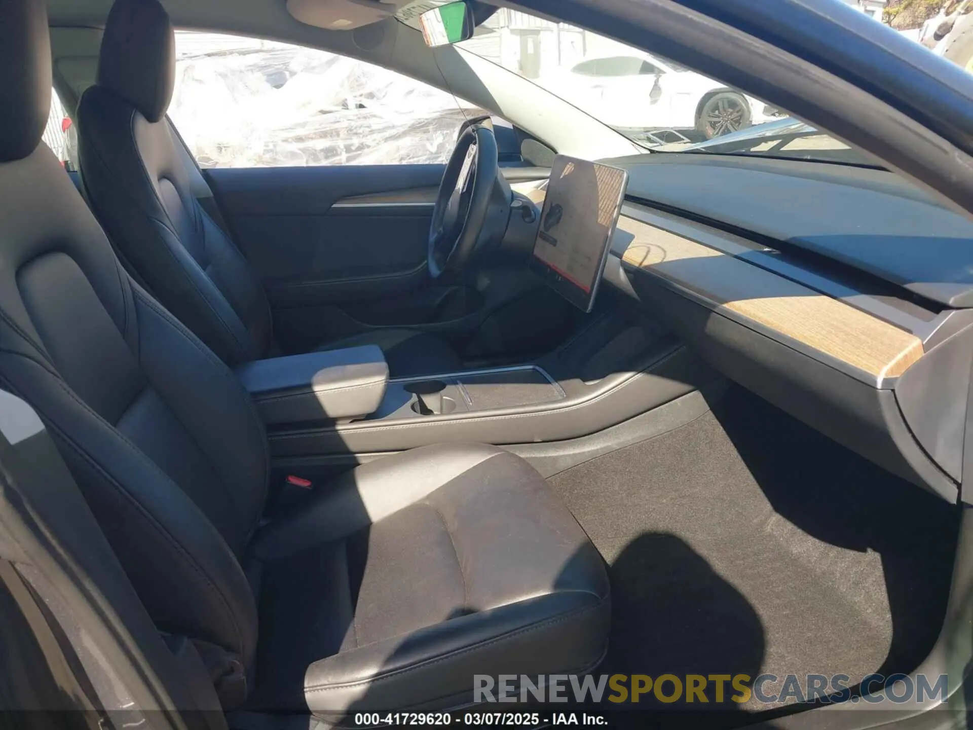 5 fotografías del automóvil dañado 5YJ3E1EB3PF415677 TESLA MODEL 3 2023