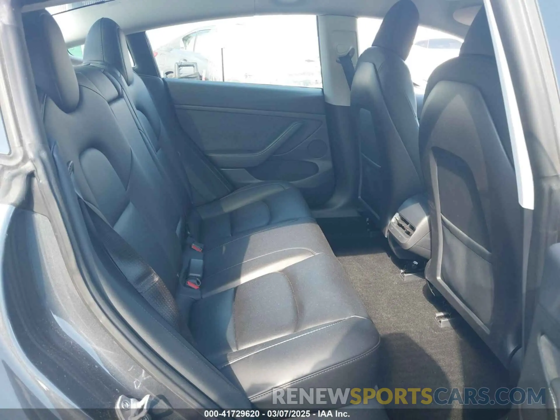 8 fotografías del automóvil dañado 5YJ3E1EB3PF415677 TESLA MODEL 3 2023