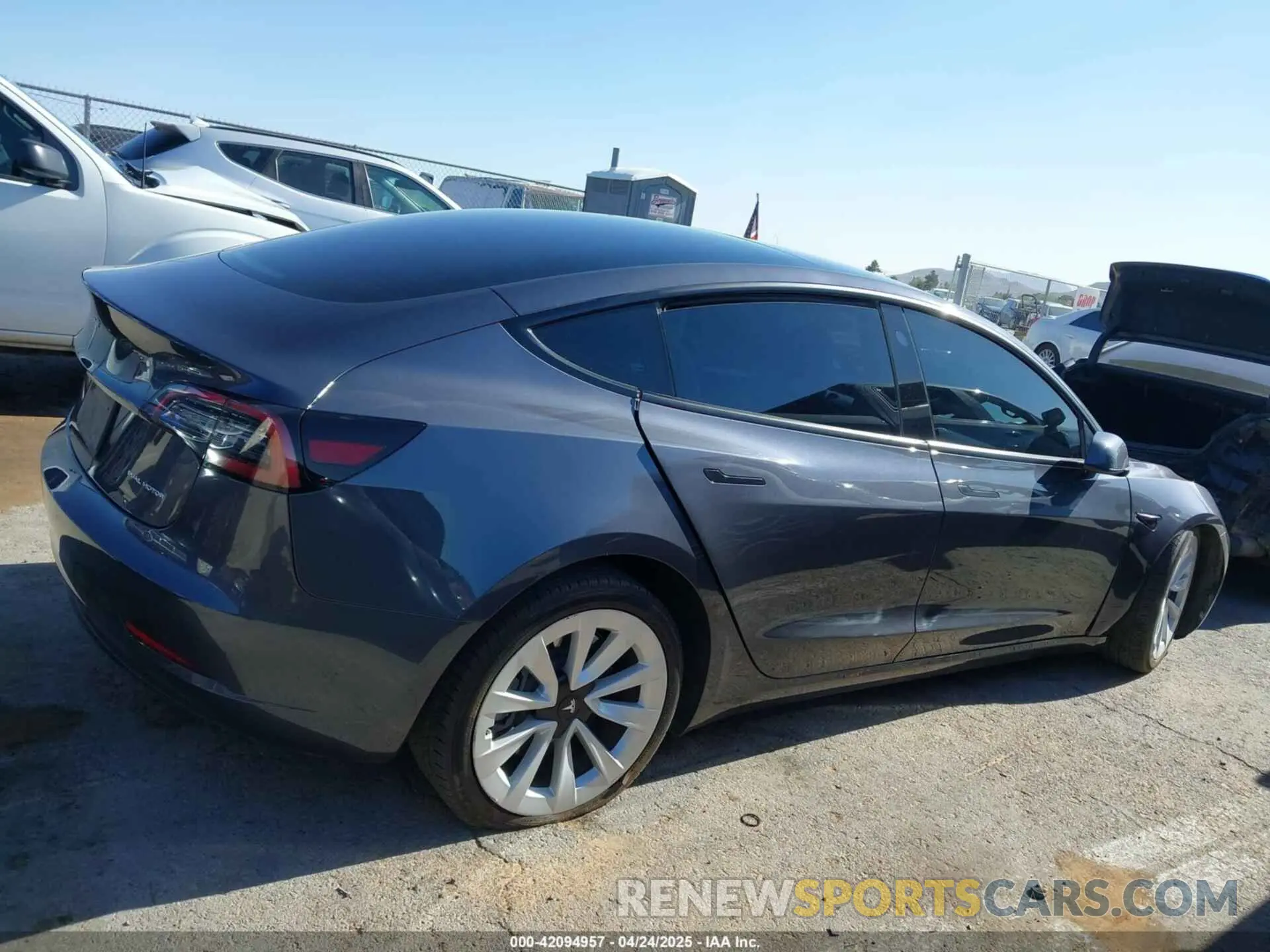 12 fotografías del automóvil dañado 5YJ3E1EB3PF626345 TESLA MODEL 3 2023