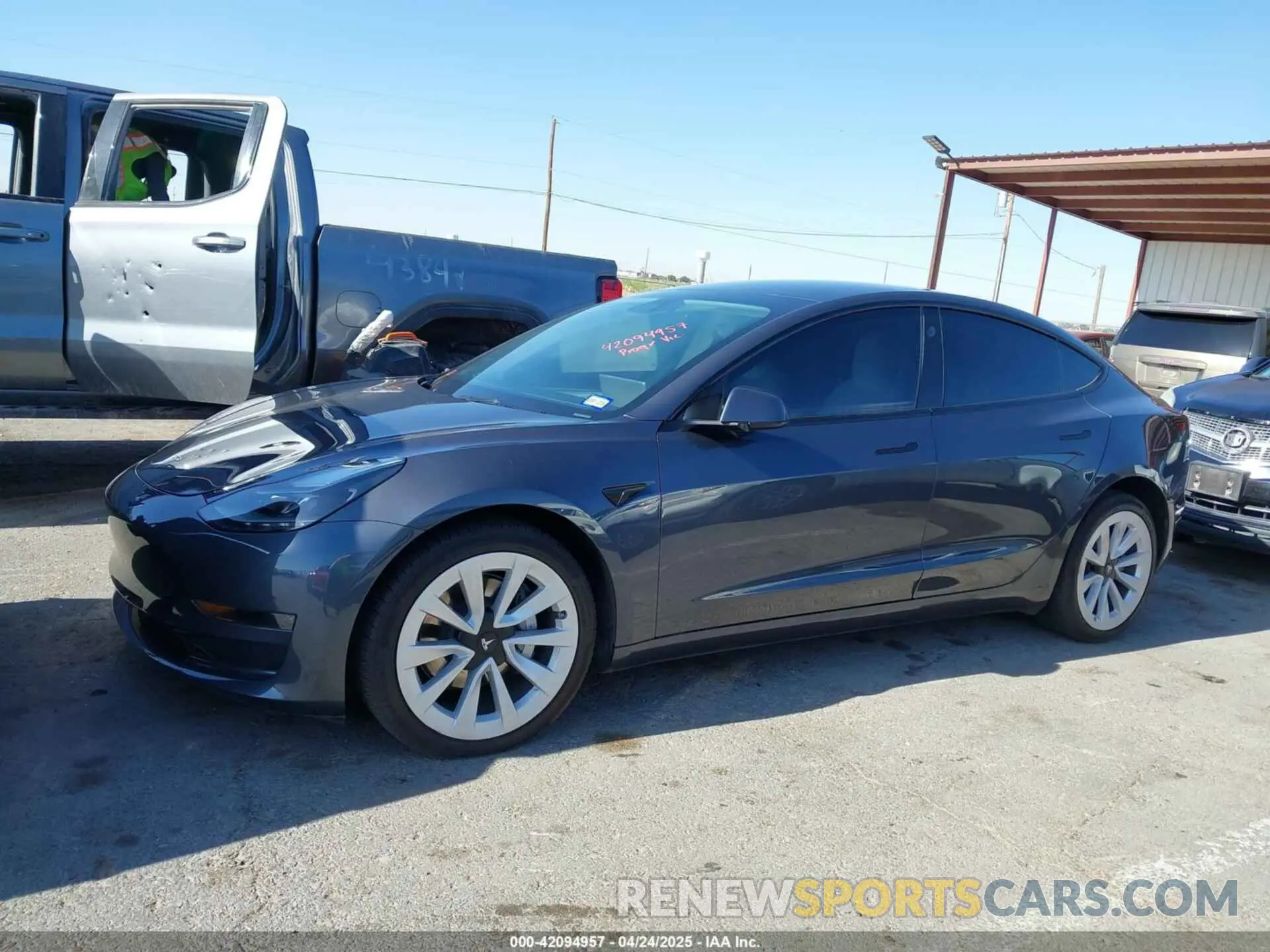 13 fotografías del automóvil dañado 5YJ3E1EB3PF626345 TESLA MODEL 3 2023
