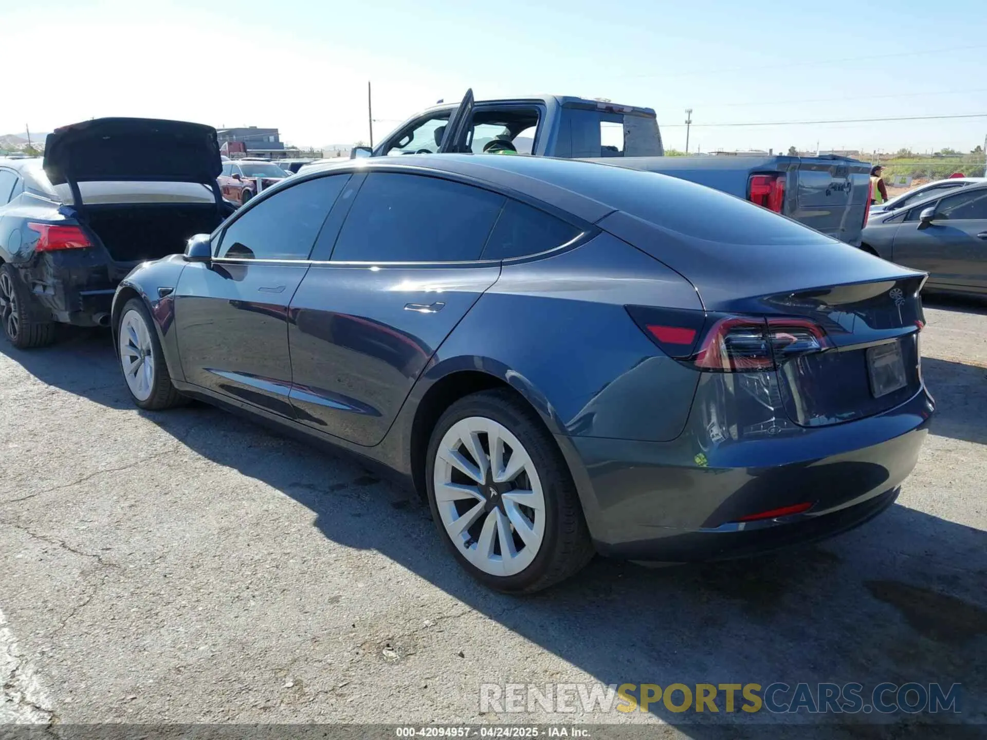 3 fotografías del automóvil dañado 5YJ3E1EB3PF626345 TESLA MODEL 3 2023