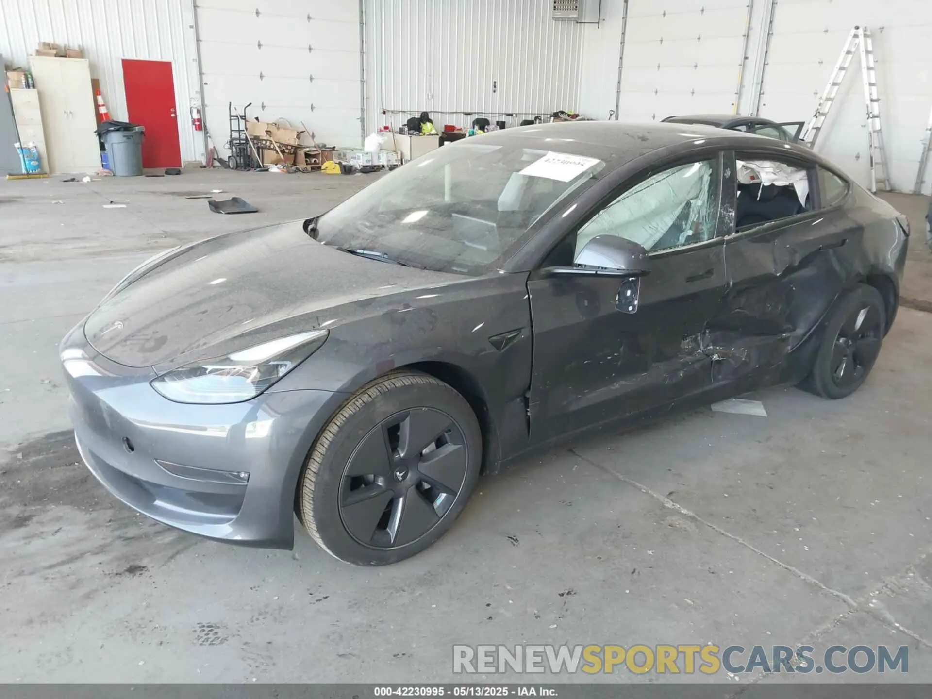 2 fotografías del automóvil dañado 5YJ3E1EB3PF670975 TESLA MODEL 3 2023