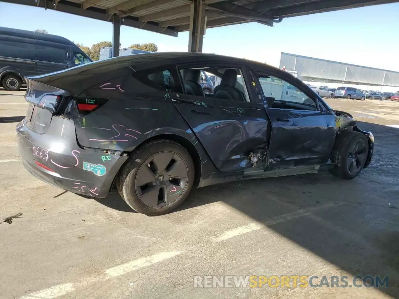 3 fotografías del automóvil dañado 5YJ3E1EB3PF705515 TESLA MODEL 3 2023
