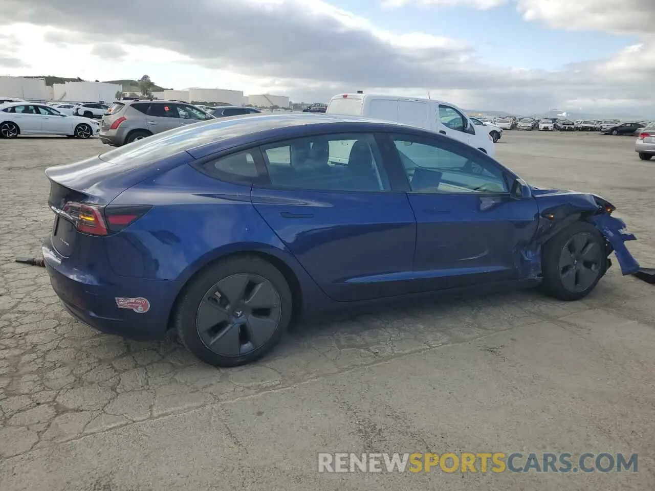 3 fotografías del automóvil dañado 5YJ3E1EB4PF704079 TESLA MODEL 3 2023