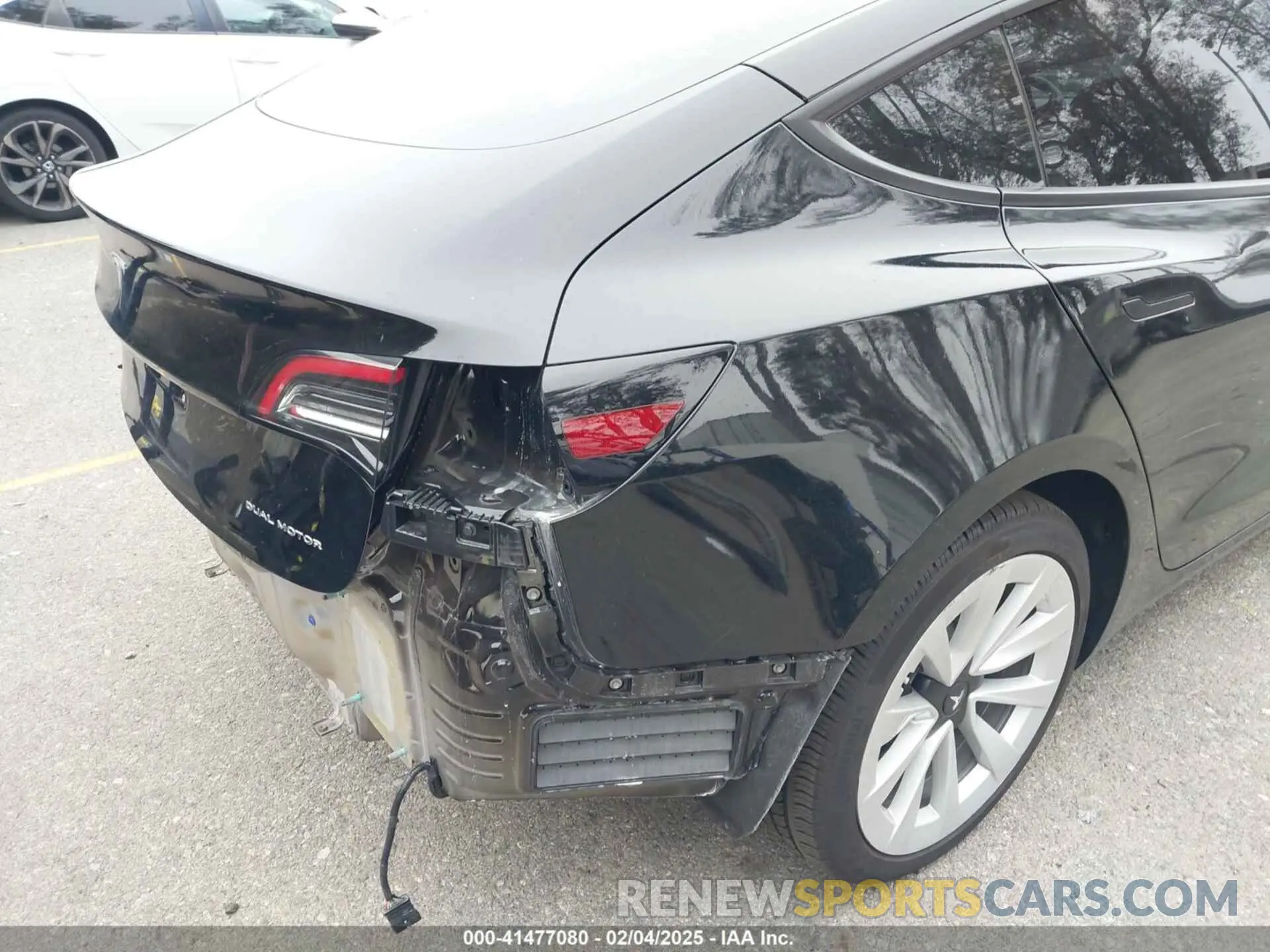 20 fotografías del automóvil dañado 5YJ3E1EB5PF594787 TESLA MODEL 3 2023