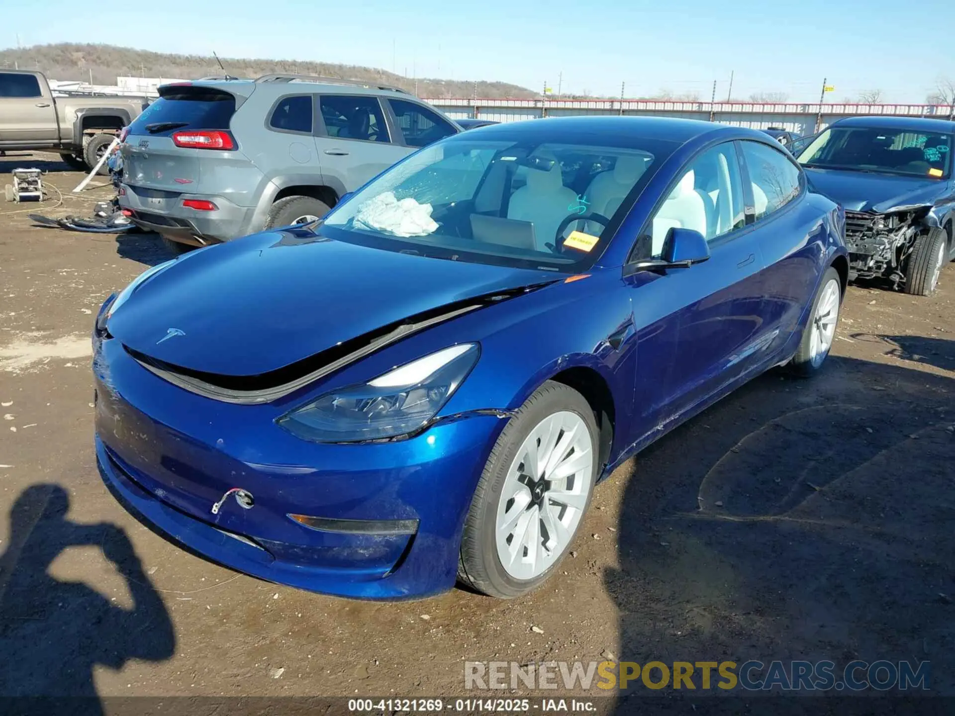 2 fotografías del automóvil dañado 5YJ3E1EB5PF623706 TESLA MODEL 3 2023