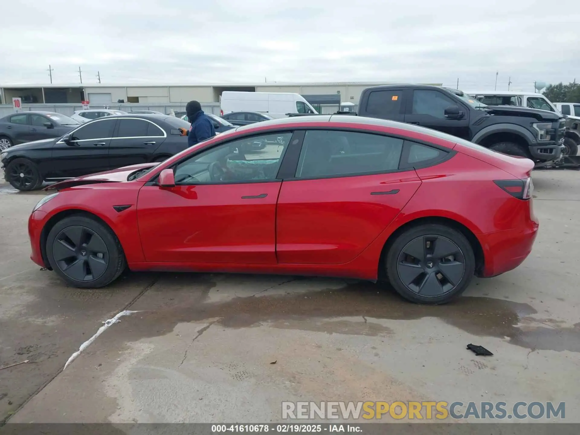 14 fotografías del automóvil dañado 5YJ3E1EB6PF388801 TESLA MODEL 3 2023