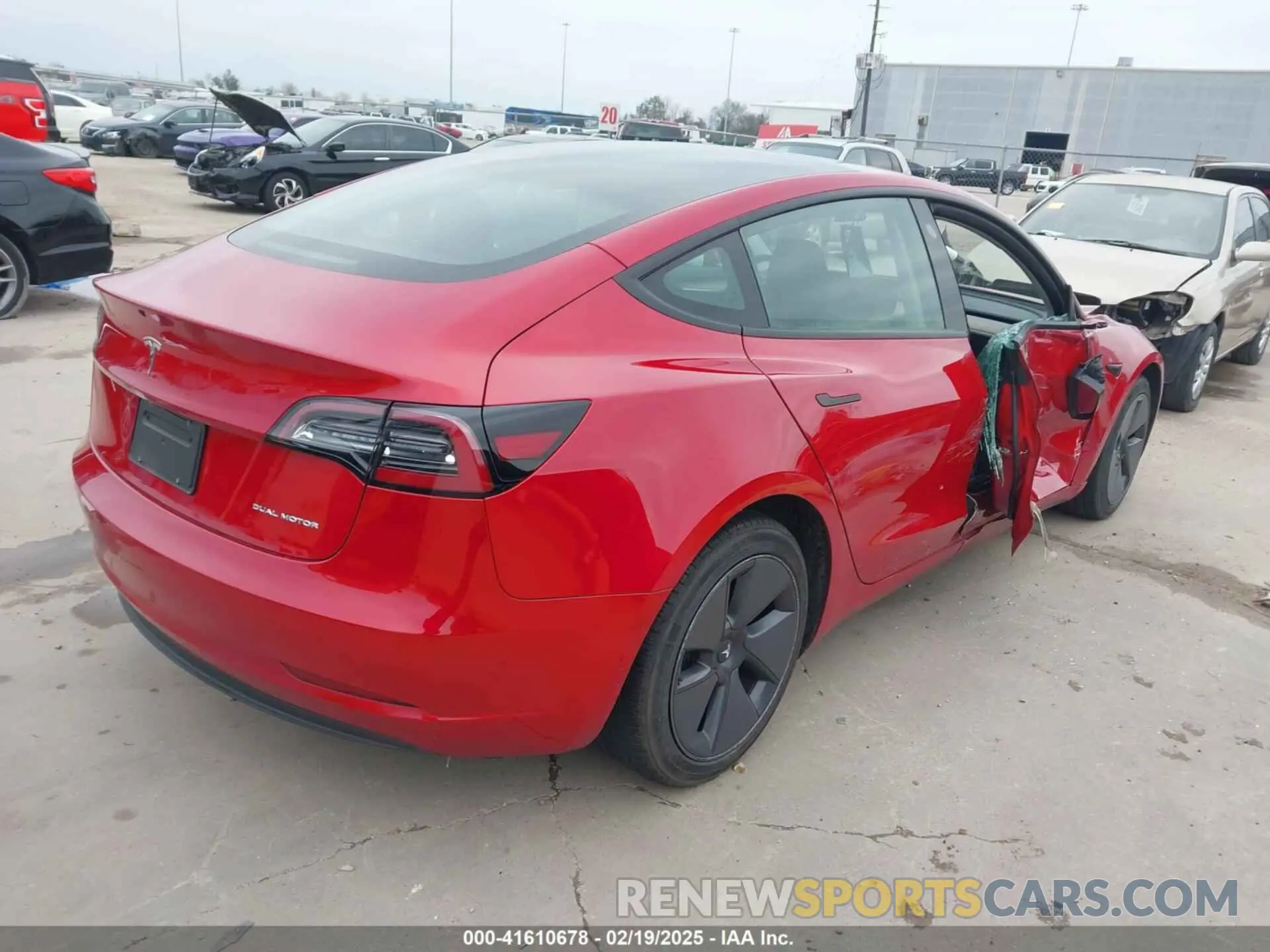 4 fotografías del automóvil dañado 5YJ3E1EB6PF388801 TESLA MODEL 3 2023