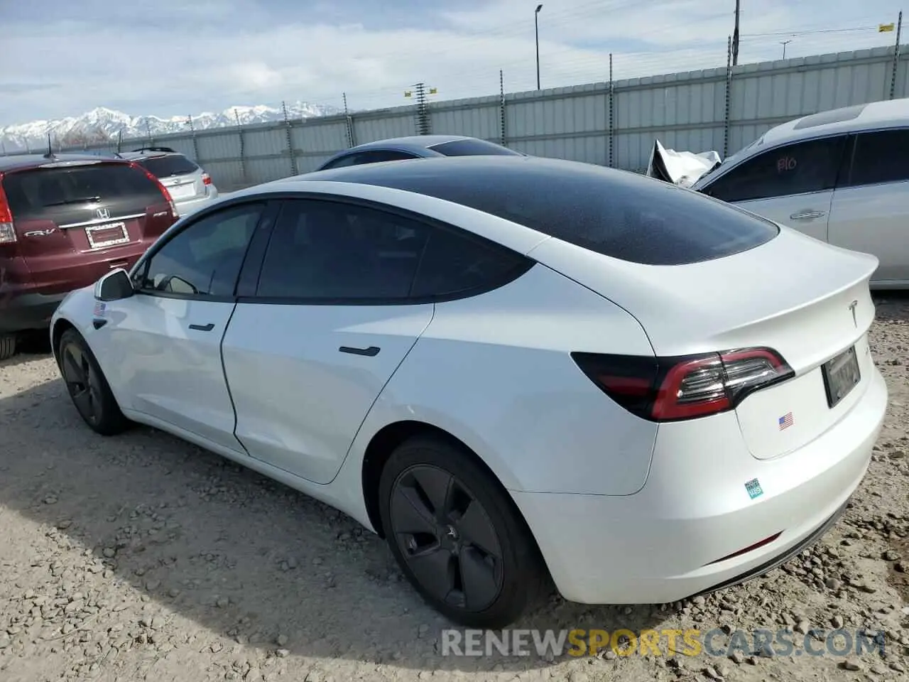 2 fotografías del automóvil dañado 5YJ3E1EB7PF686922 TESLA MODEL 3 2023
