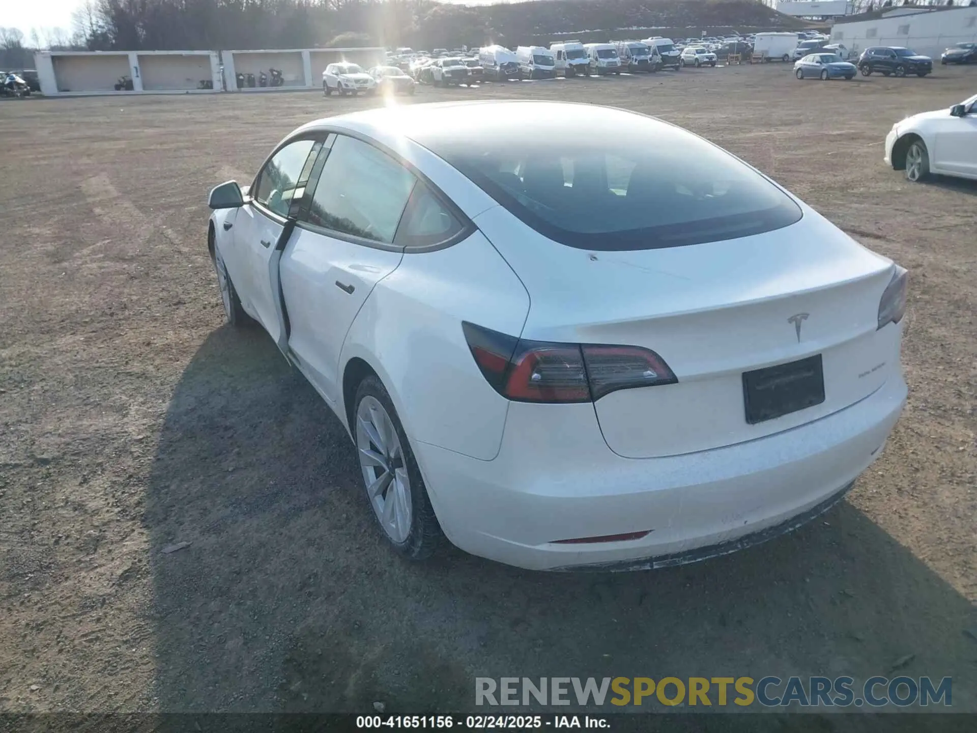 3 fotografías del automóvil dañado 5YJ3E1EB8PF600291 TESLA MODEL 3 2023