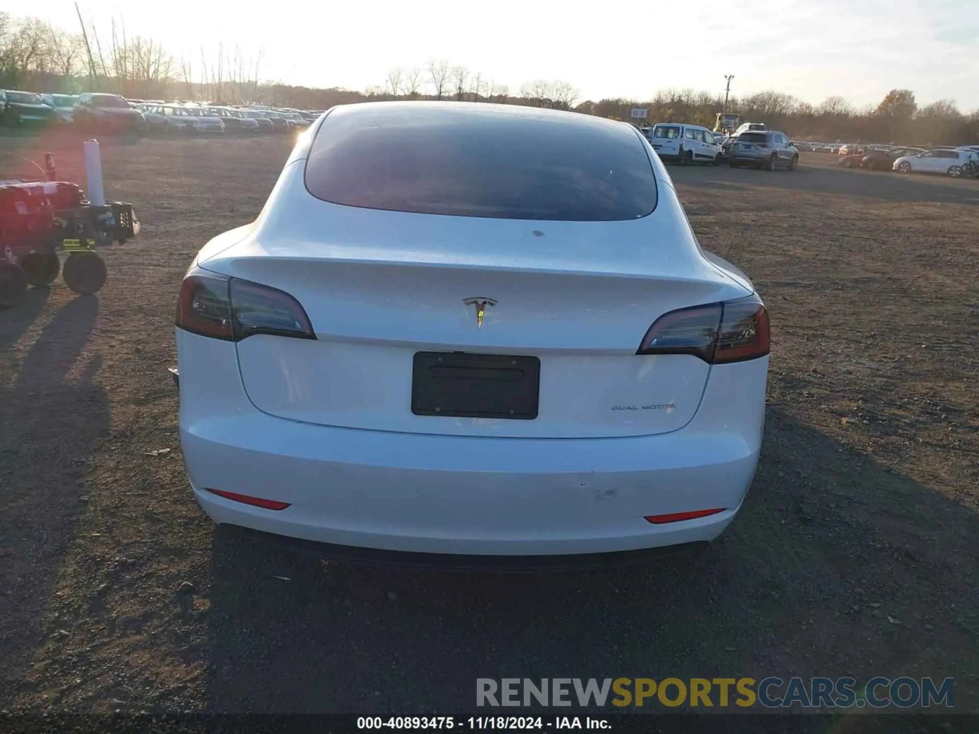 16 fotografías del automóvil dañado 5YJ3E1EB8PF604938 TESLA MODEL 3 2023