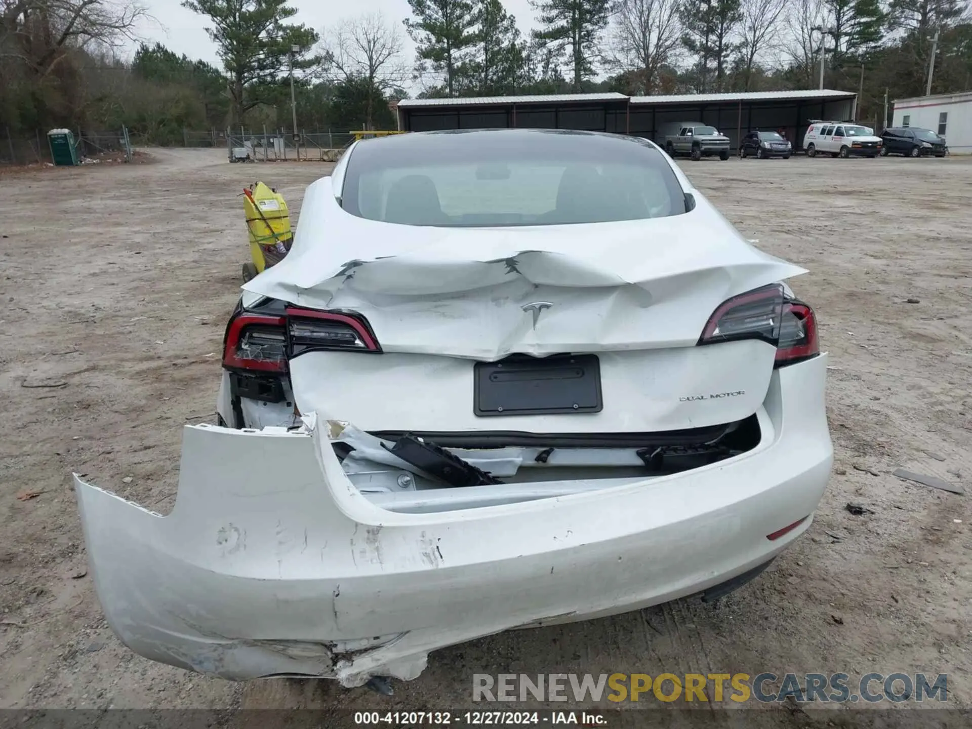 15 fotografías del automóvil dañado 5YJ3E1EB9PF393622 TESLA MODEL 3 2023