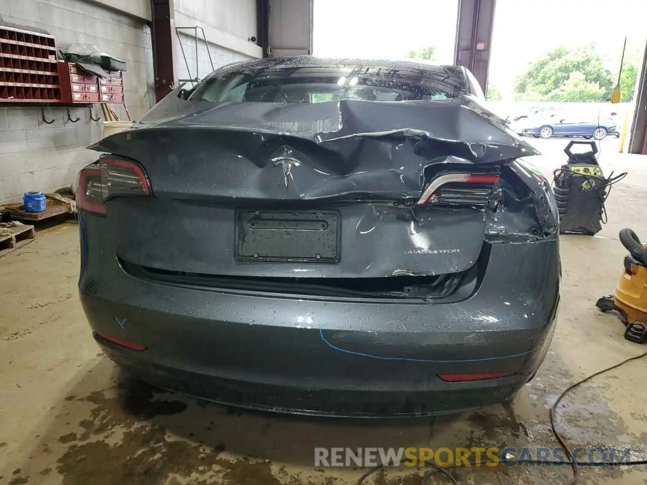 6 fotografías del automóvil dañado 5YJ3E1EB9PF635650 TESLA MODEL 3 2023