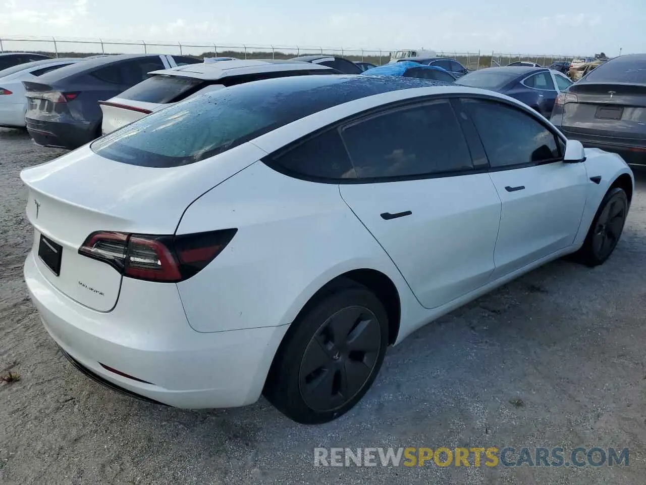 3 fotografías del automóvil dañado 5YJ3E1EB9PF701484 TESLA MODEL 3 2023