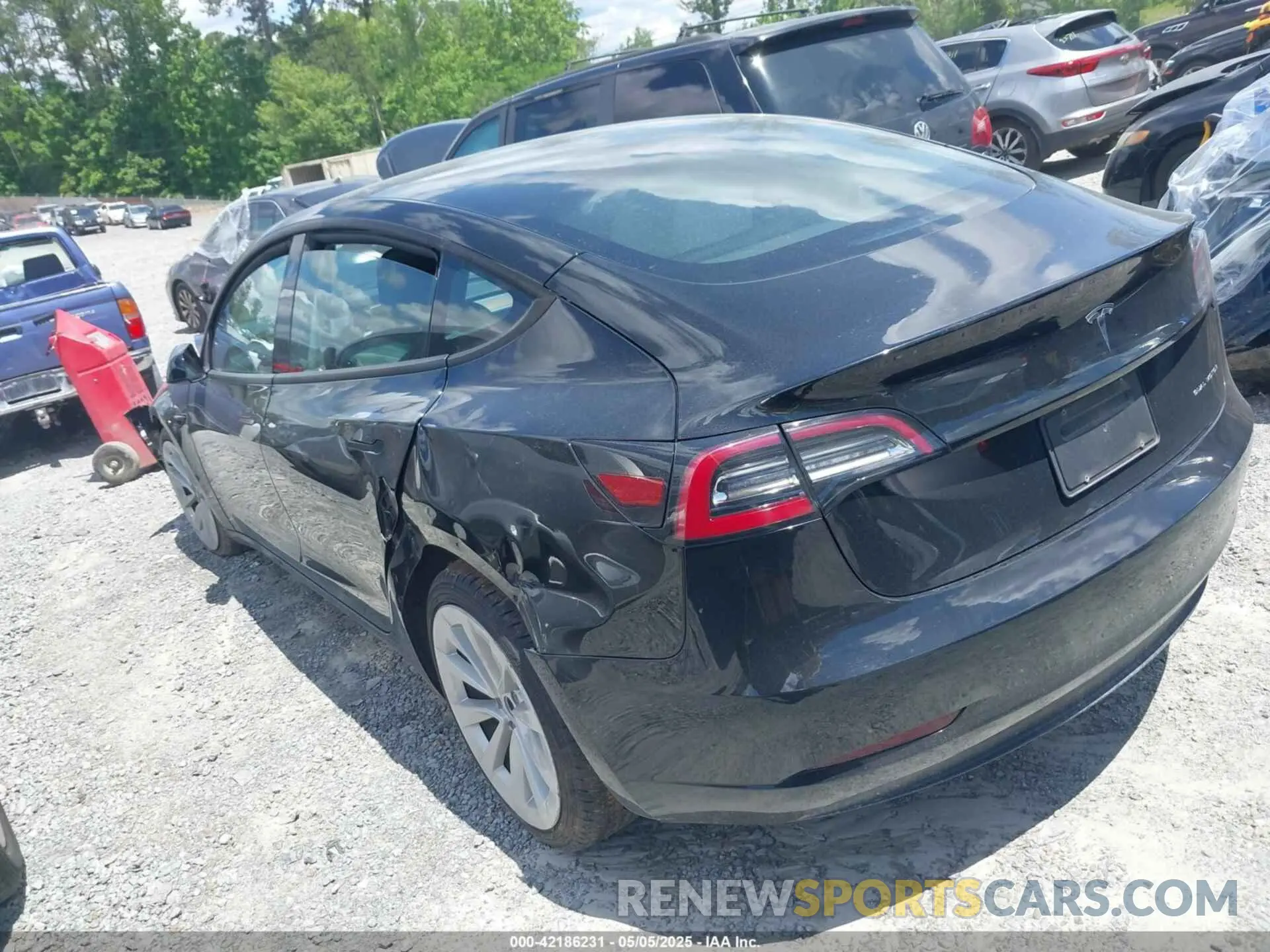 3 fotografías del automóvil dañado 5YJ3E1EBXPF388011 TESLA MODEL 3 2023
