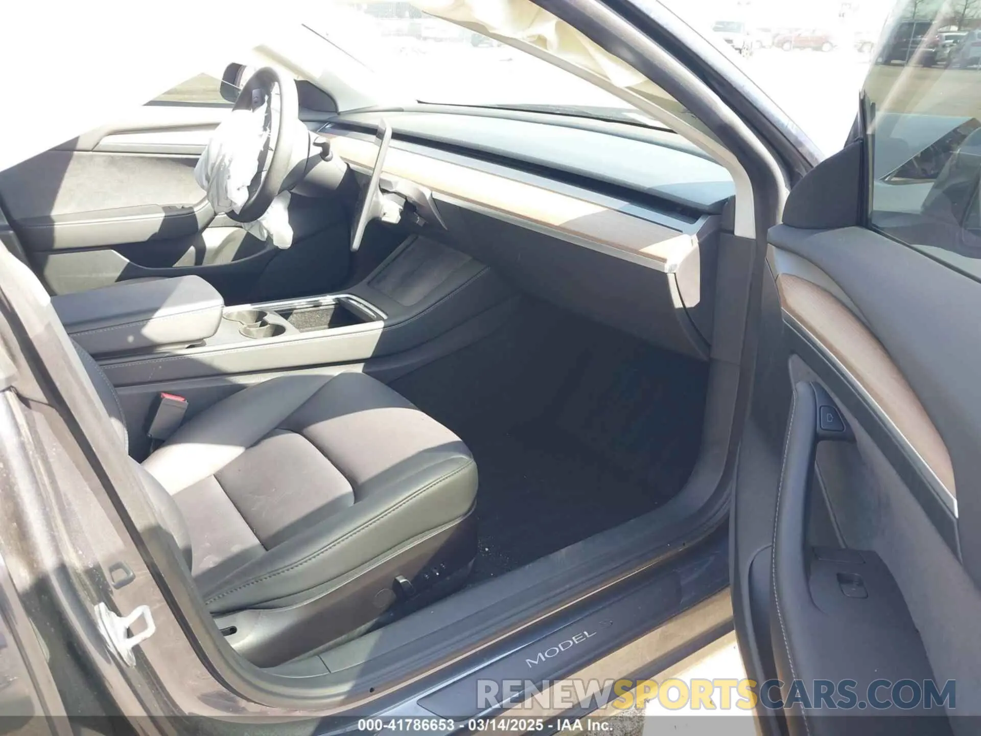 5 fotografías del automóvil dañado 5YJ3E1EBXPF391507 TESLA MODEL 3 2023