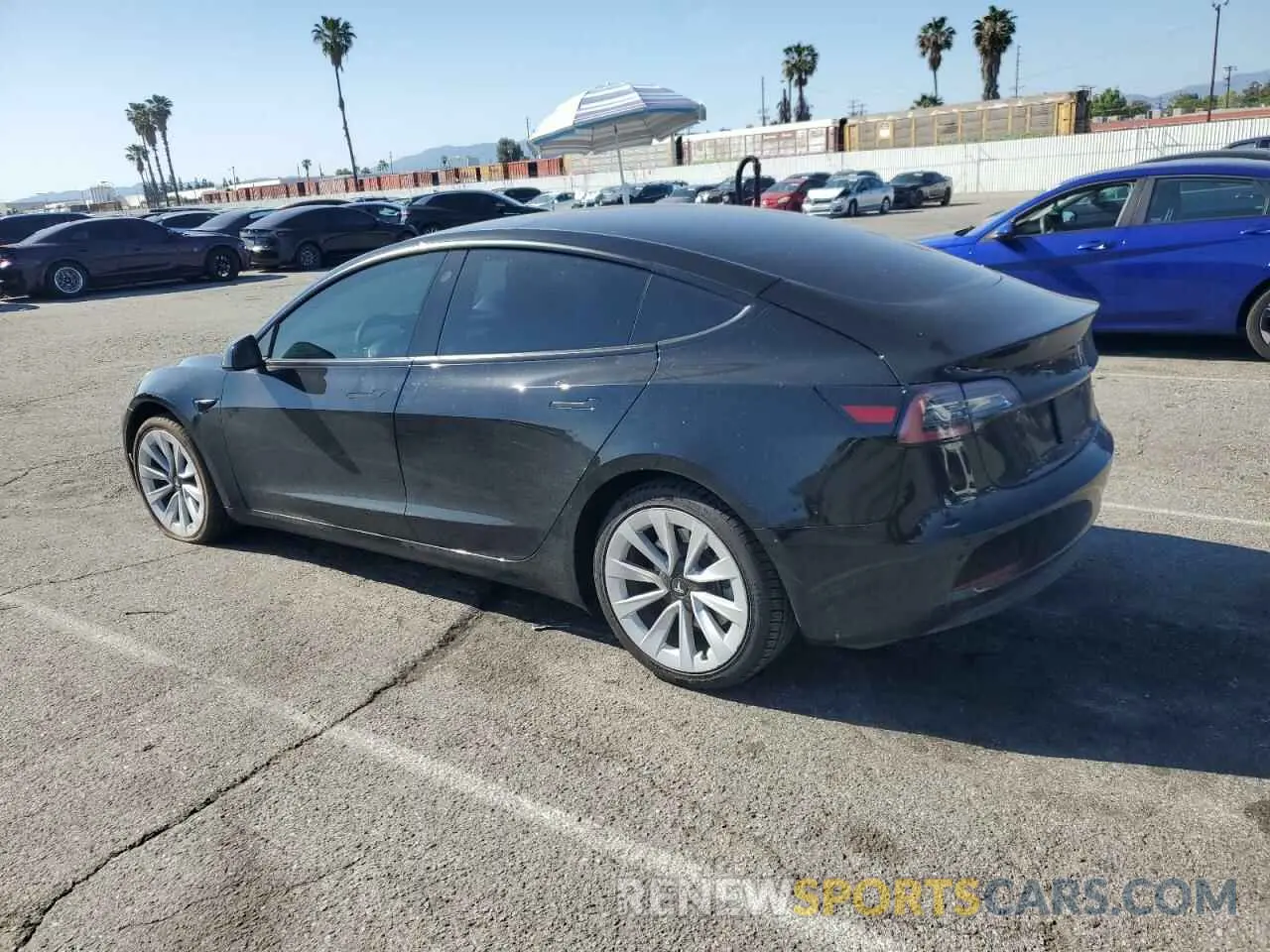2 fotografías del automóvil dañado 5YJ3E1EBXPF462771 TESLA MODEL 3 2023