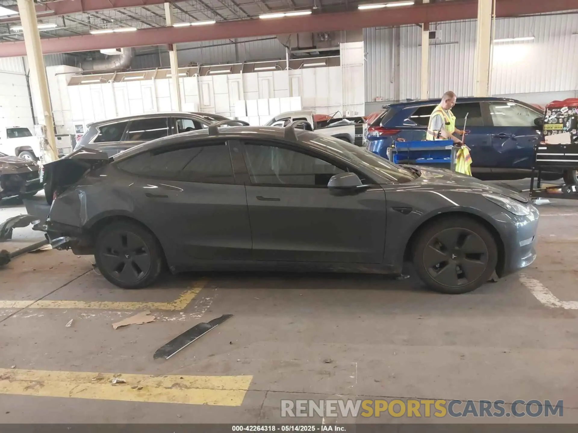 13 fotografías del automóvil dañado 5YJ3E1EBXPF468036 TESLA MODEL 3 2023