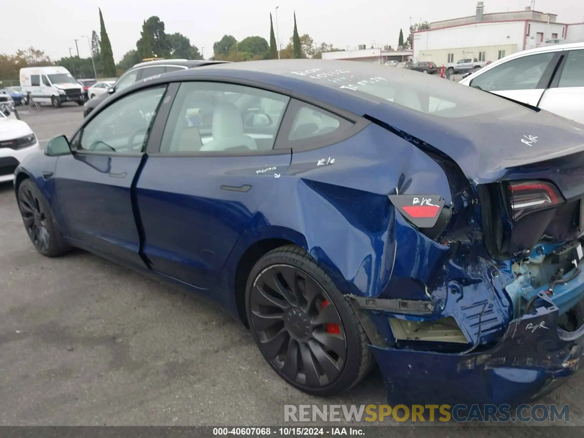 13 fotografías del automóvil dañado 5YJ3E1EC0PF461279 TESLA MODEL 3 2023