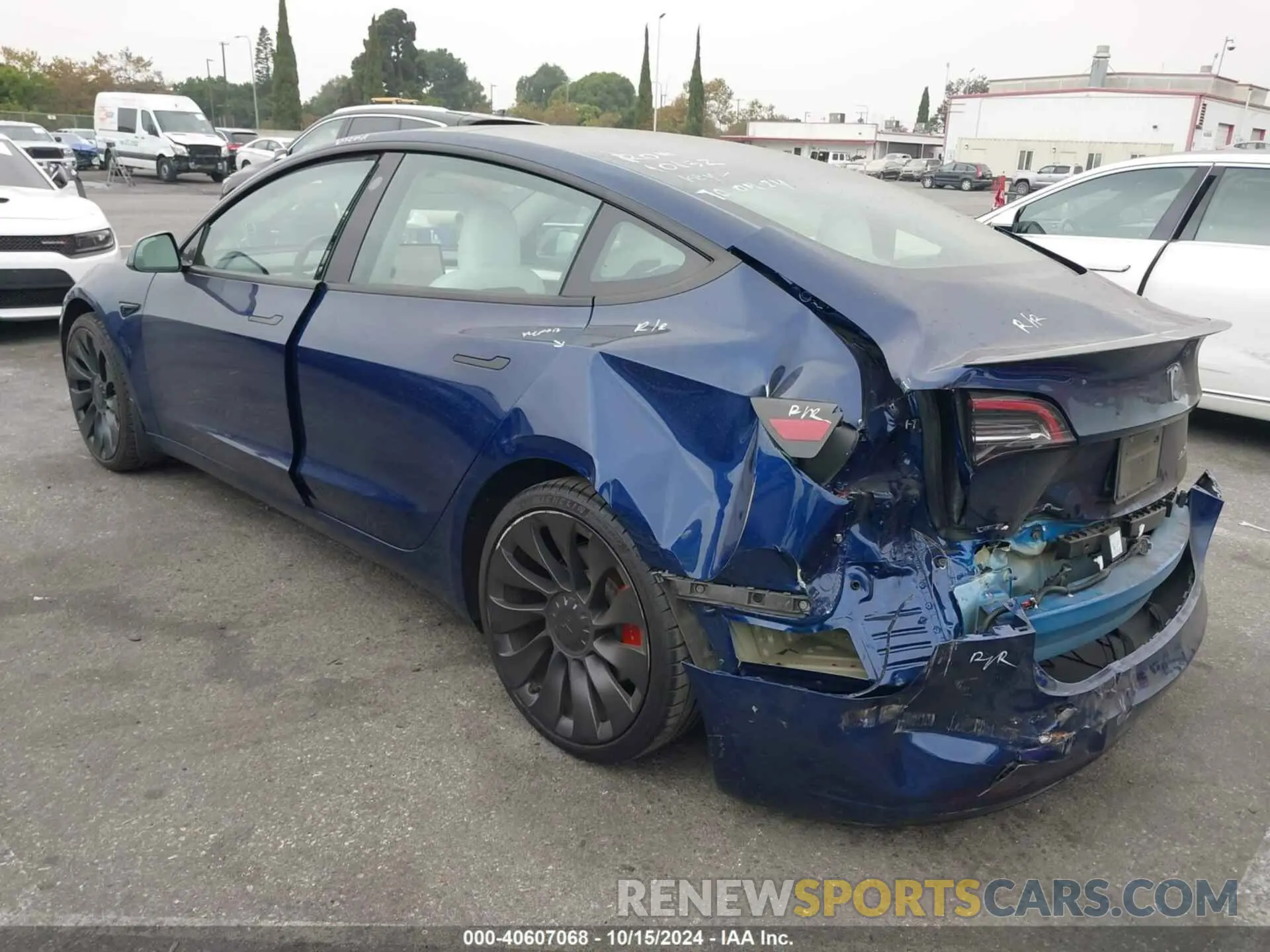 3 fotografías del automóvil dañado 5YJ3E1EC0PF461279 TESLA MODEL 3 2023