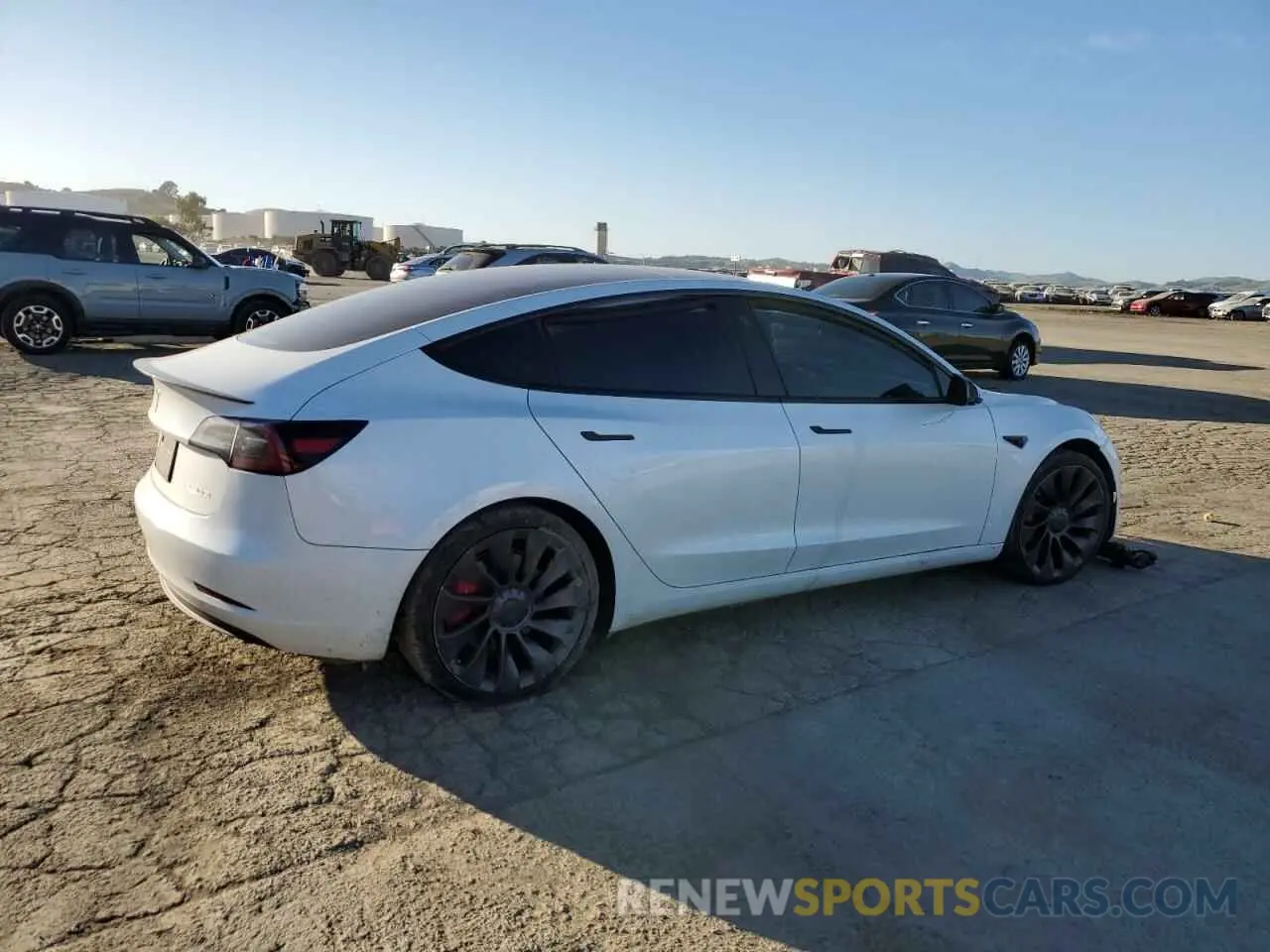 3 fotografías del automóvil dañado 5YJ3E1EC3PF556807 TESLA MODEL 3 2023