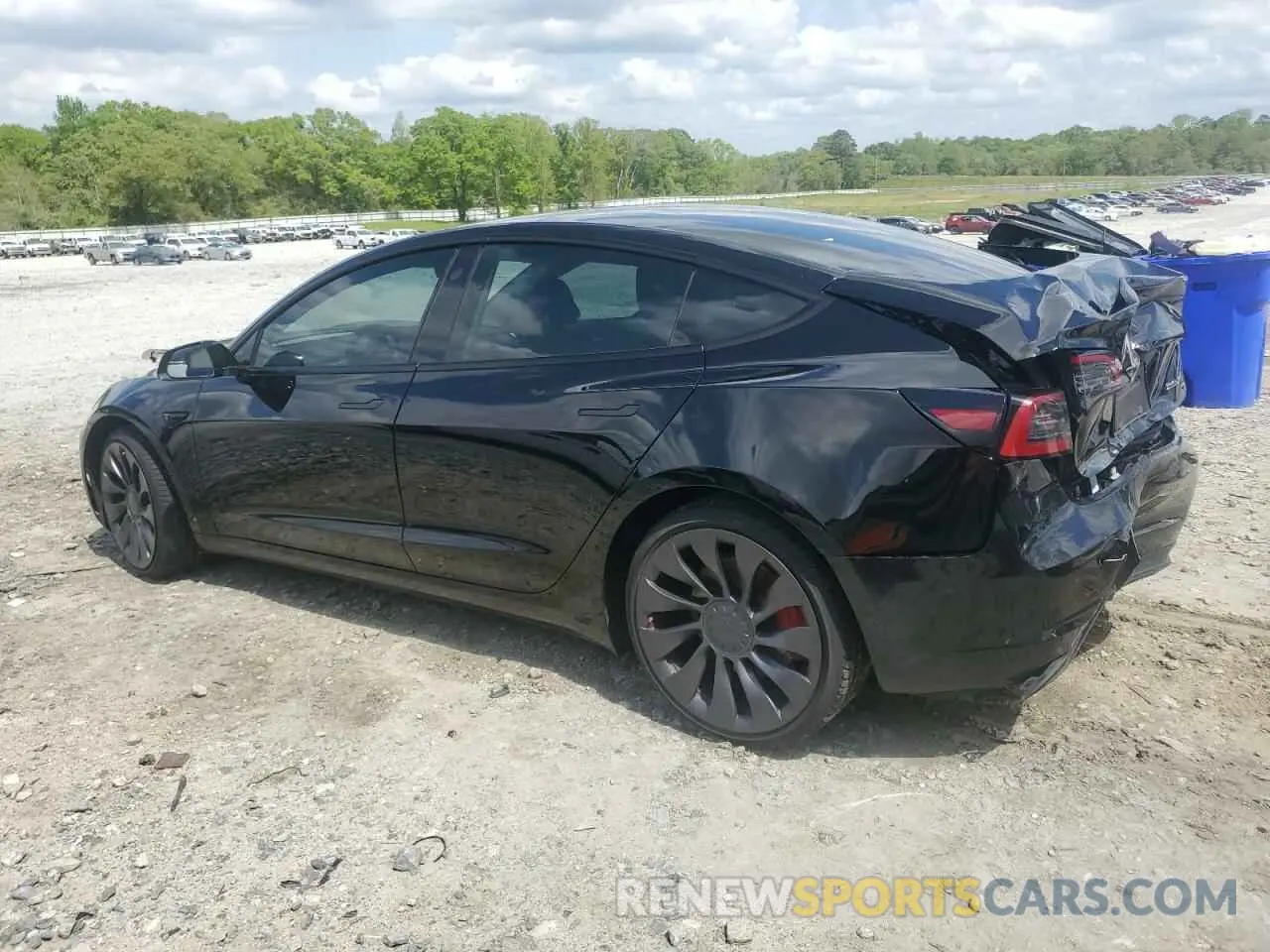 2 fotografías del automóvil dañado 5YJ3E1EC3PF704244 TESLA MODEL 3 2023