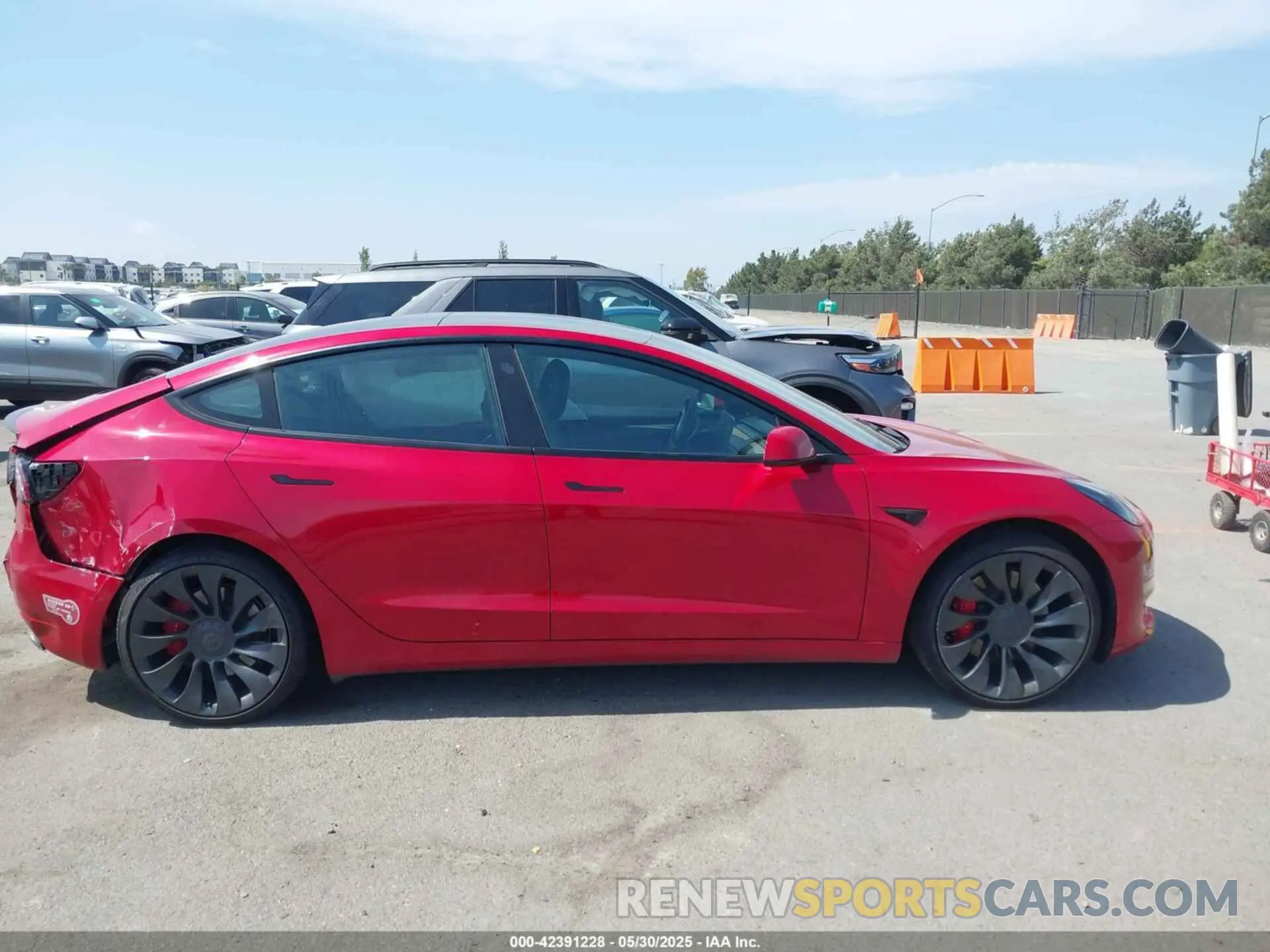 12 fotografías del automóvil dañado 5YJ3E1EC4PF393777 TESLA MODEL 3 2023