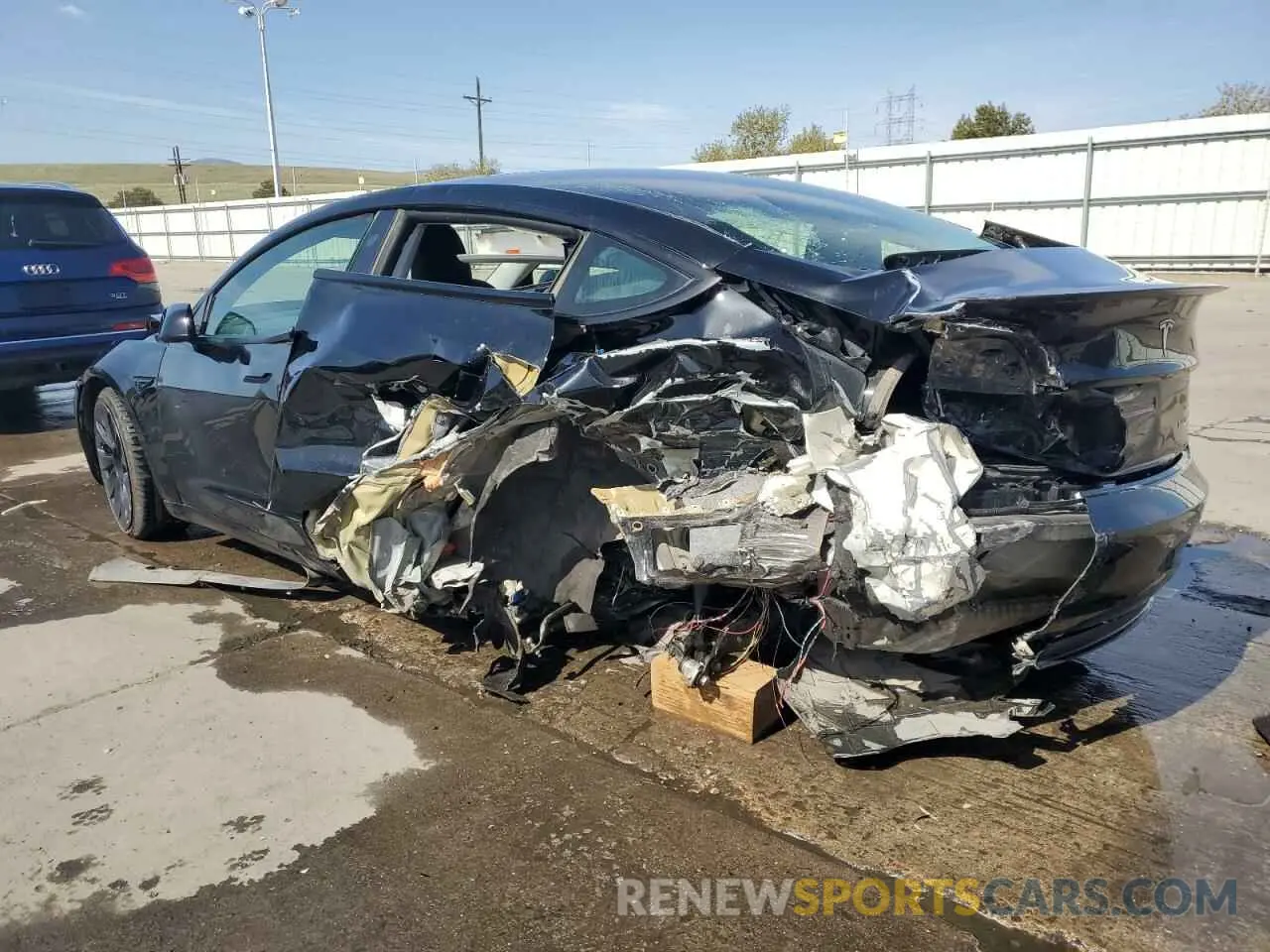 2 fotografías del automóvil dañado 5YJ3E1EC4PF426793 TESLA MODEL 3 2023