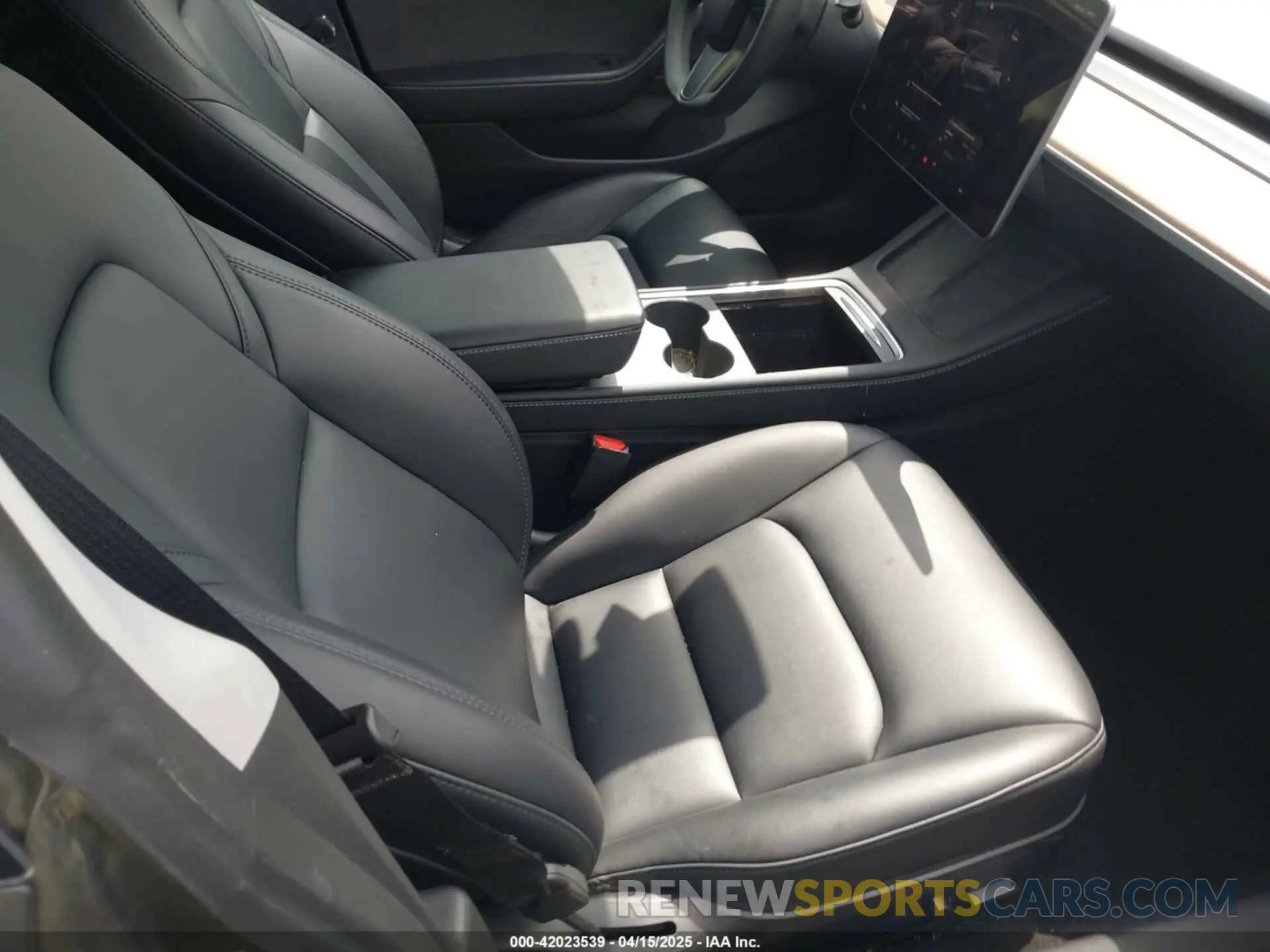 5 fotografías del automóvil dañado 5YJ3E1EC4PF470664 TESLA MODEL 3 2023