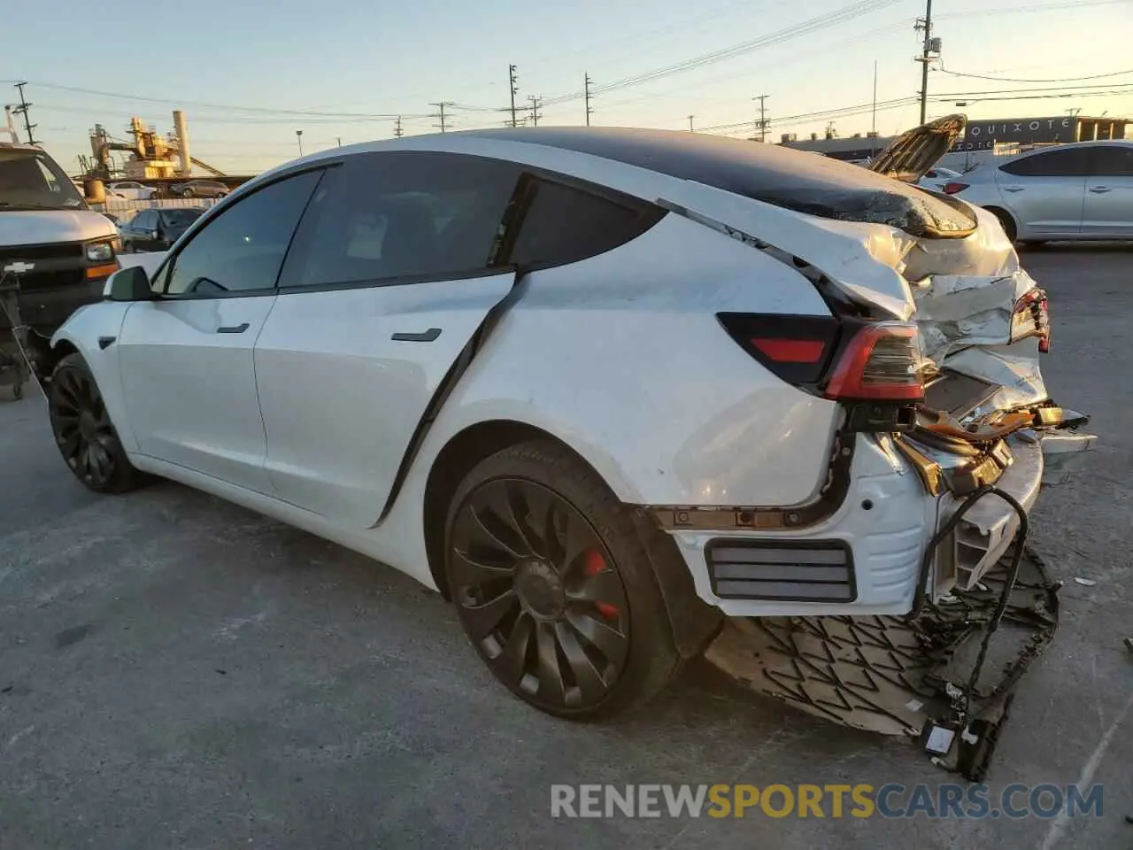 2 fotografías del automóvil dañado 5YJ3E1EC4PF518549 TESLA MODEL 3 2023