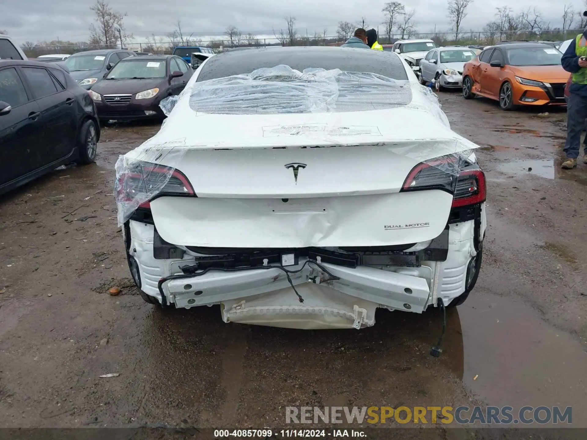 16 fotografías del automóvil dañado 5YJ3E1EC4PF628033 TESLA MODEL 3 2023