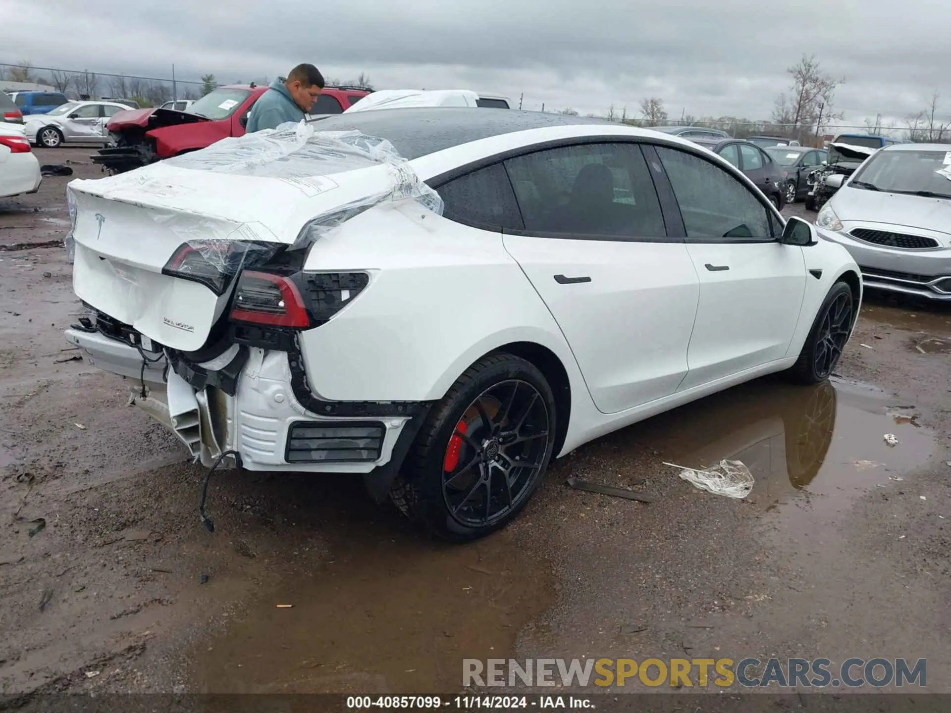 4 fotografías del automóvil dañado 5YJ3E1EC4PF628033 TESLA MODEL 3 2023