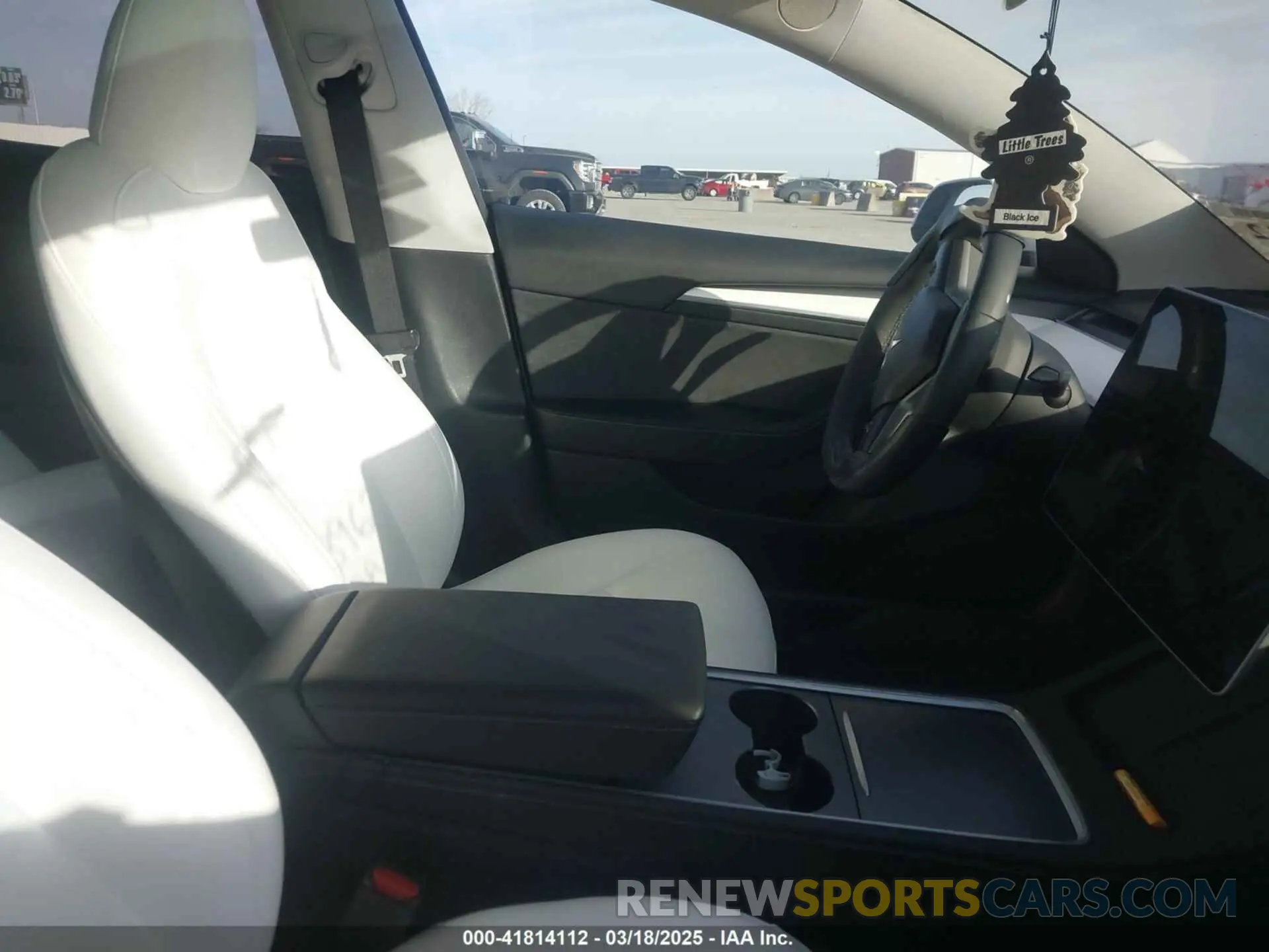 5 fotografías del automóvil dañado 5YJ3E1EC5PF689620 TESLA MODEL 3 2023