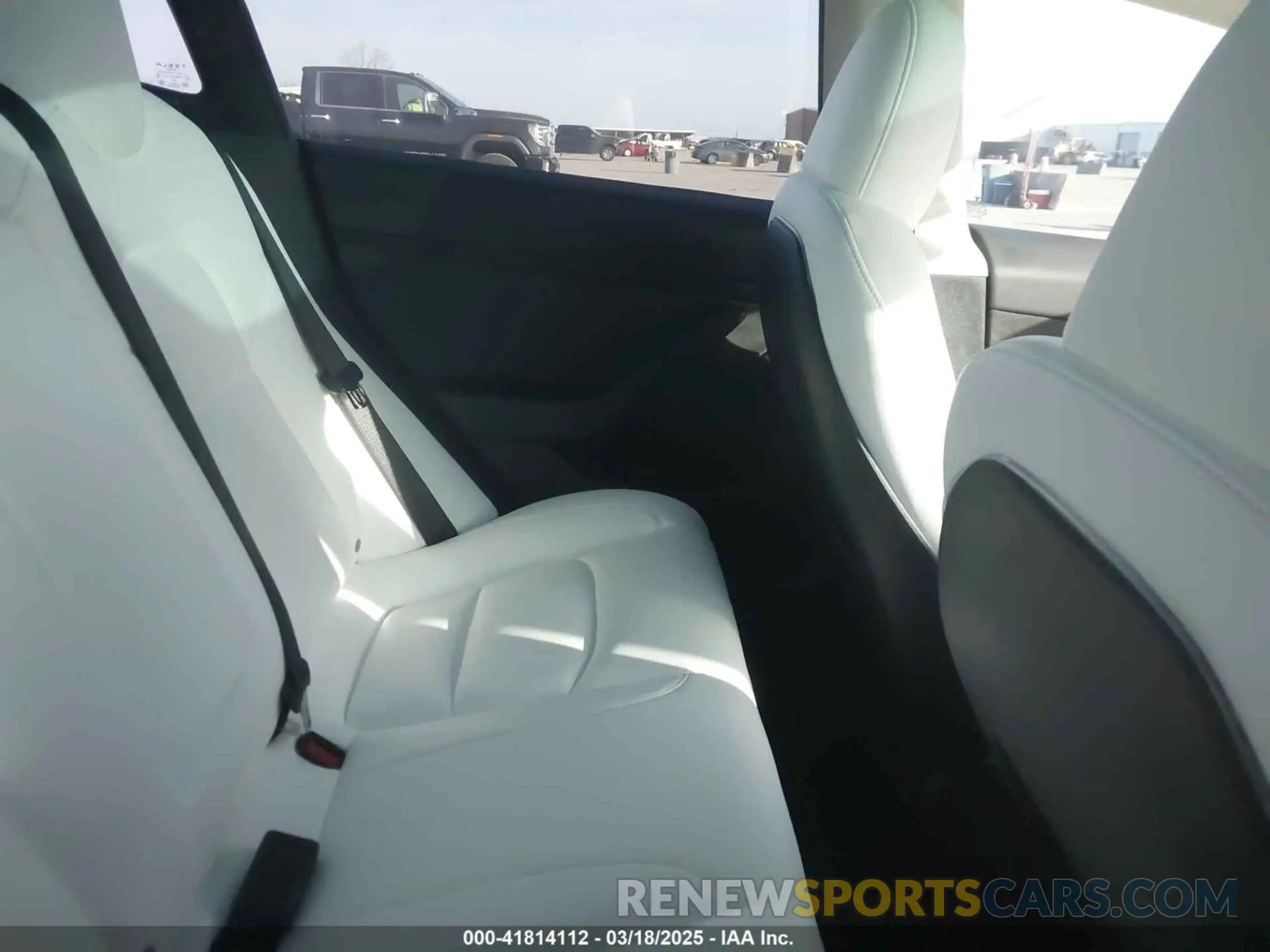 8 fotografías del automóvil dañado 5YJ3E1EC5PF689620 TESLA MODEL 3 2023