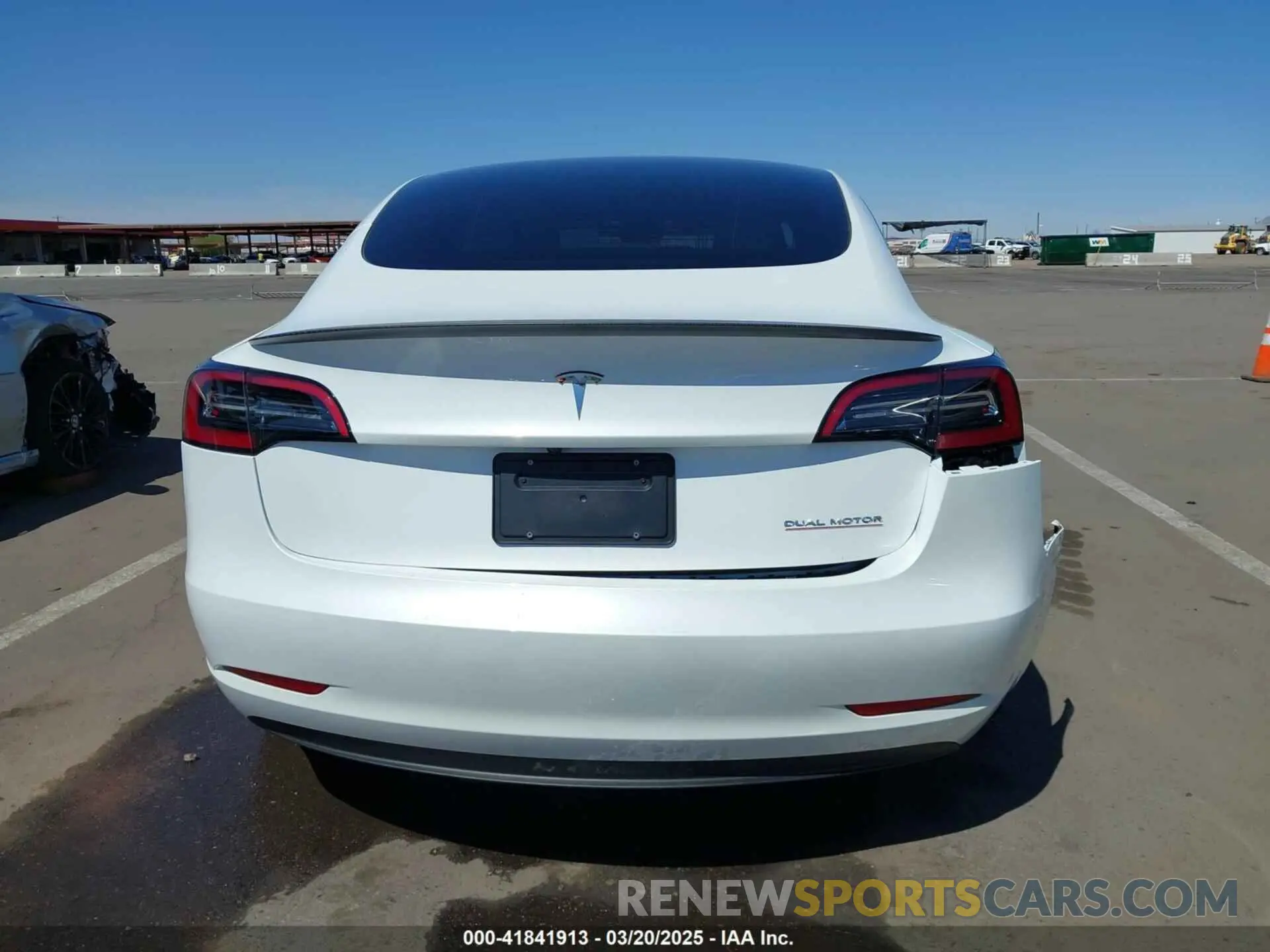 16 fotografías del automóvil dañado 5YJ3E1EC7PF432748 TESLA MODEL 3 2023