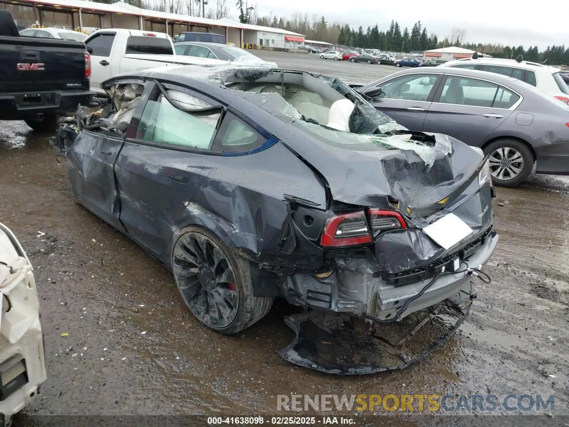 3 fotografías del automóvil dañado 5YJ3E1EC7PF465815 TESLA MODEL 3 2023